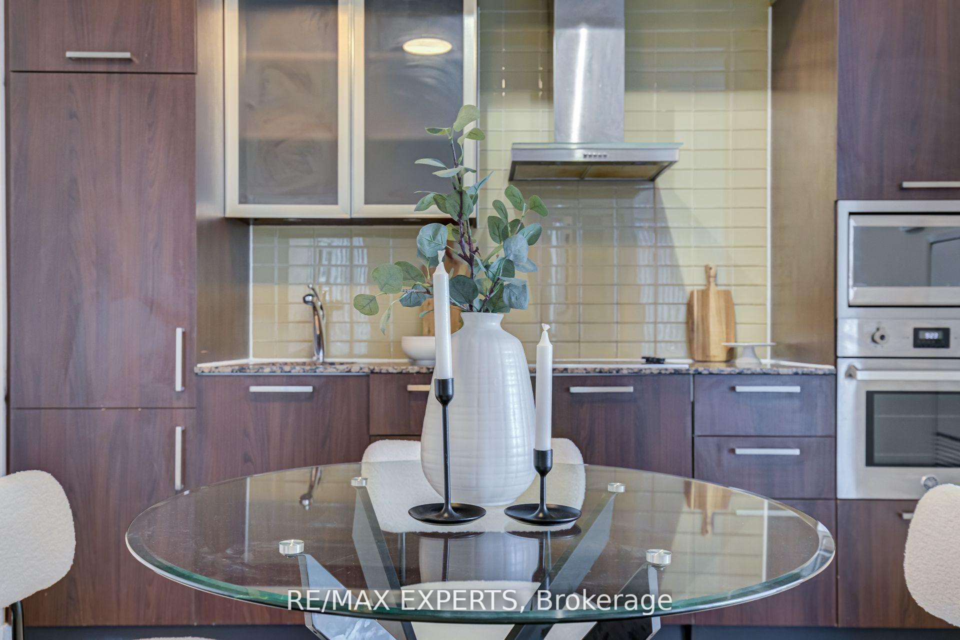 Photo 8 of Unit 1504, 12 York Street, Toronto, Waterfront Communities — HOMEH