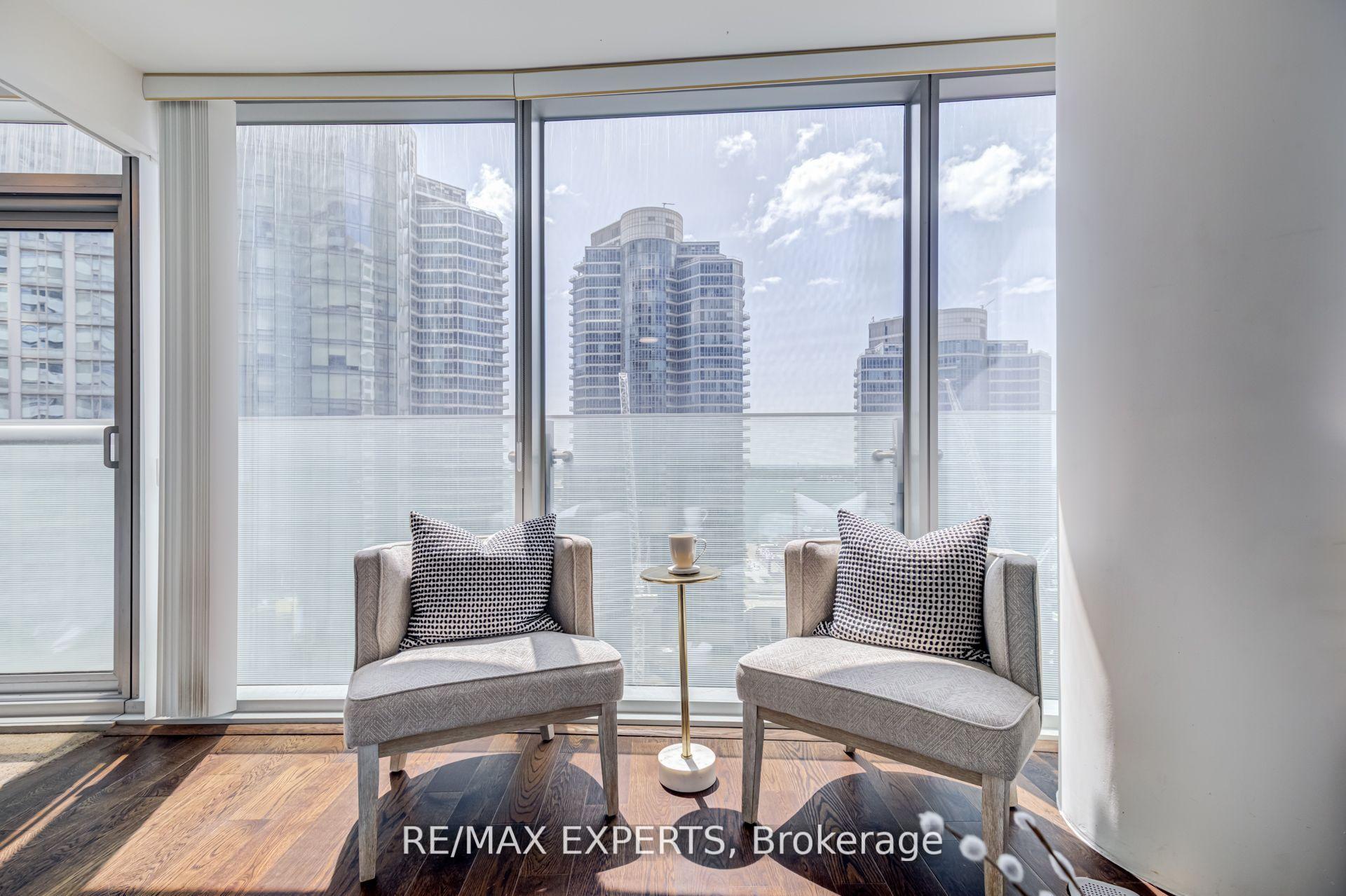 Photo 12 of Unit 1504, 12 York Street, Toronto, Waterfront Communities — HOMEH