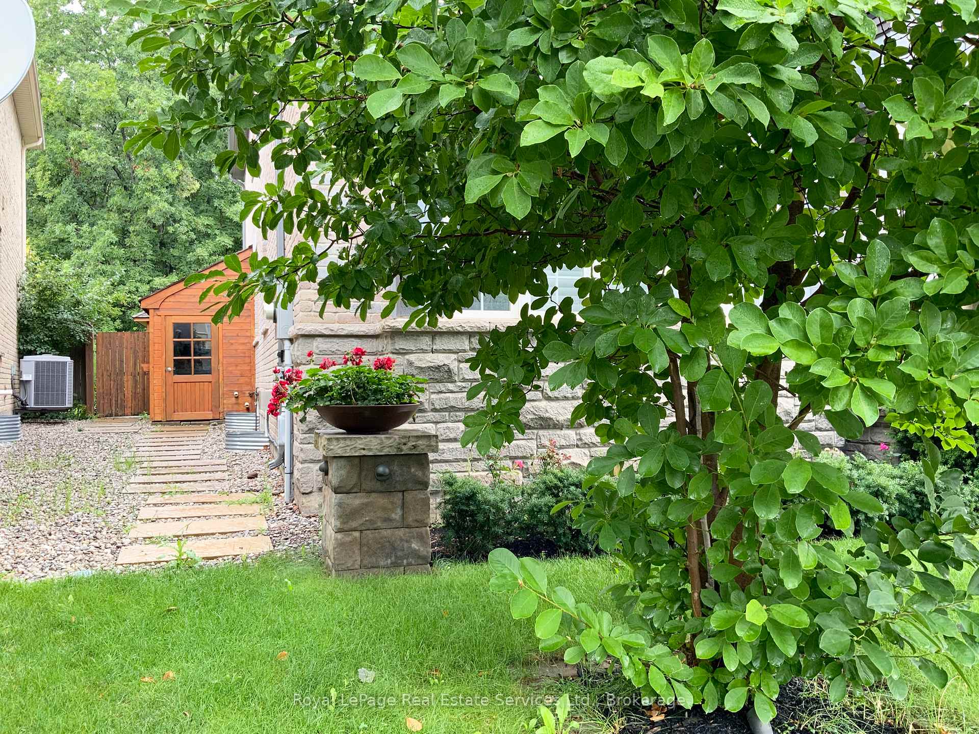 Photo 5 of 3385 Liptay Avenue, Oakville, Bronte Creek — HOMEH