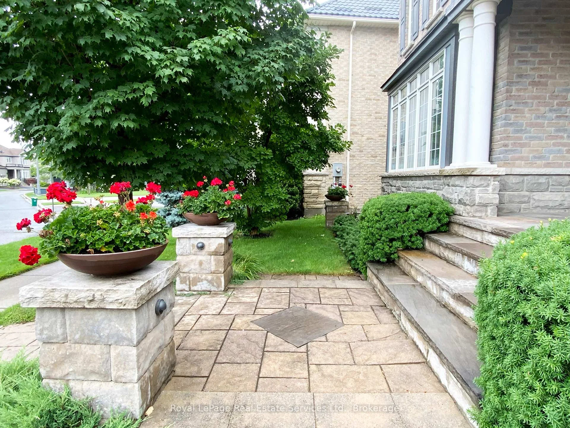 Photo 4 of 3385 Liptay Avenue, Oakville, Bronte Creek — HOMEH