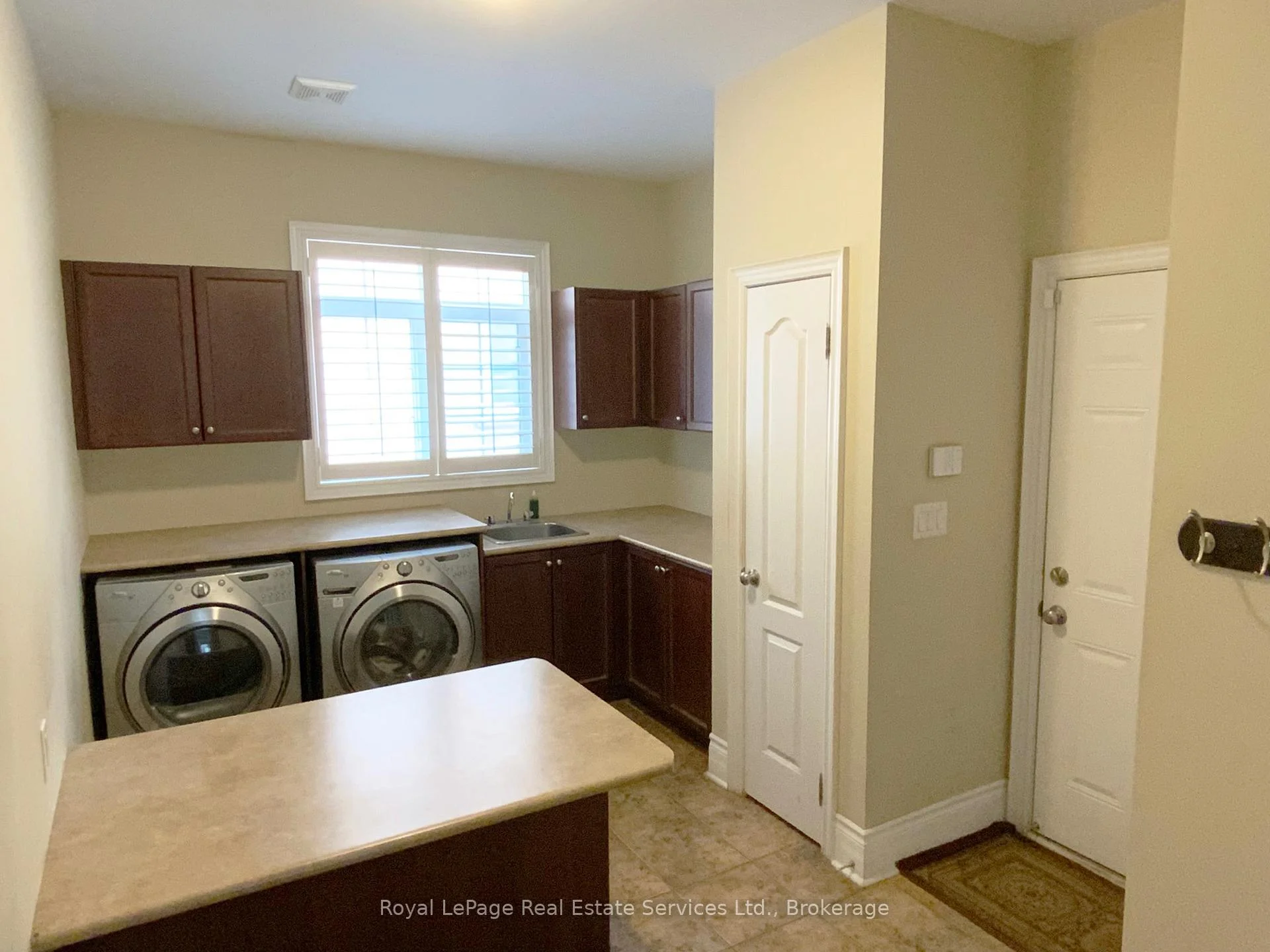 Photo 34 of 3385 Liptay Avenue, Oakville, Bronte Creek — HOMEH