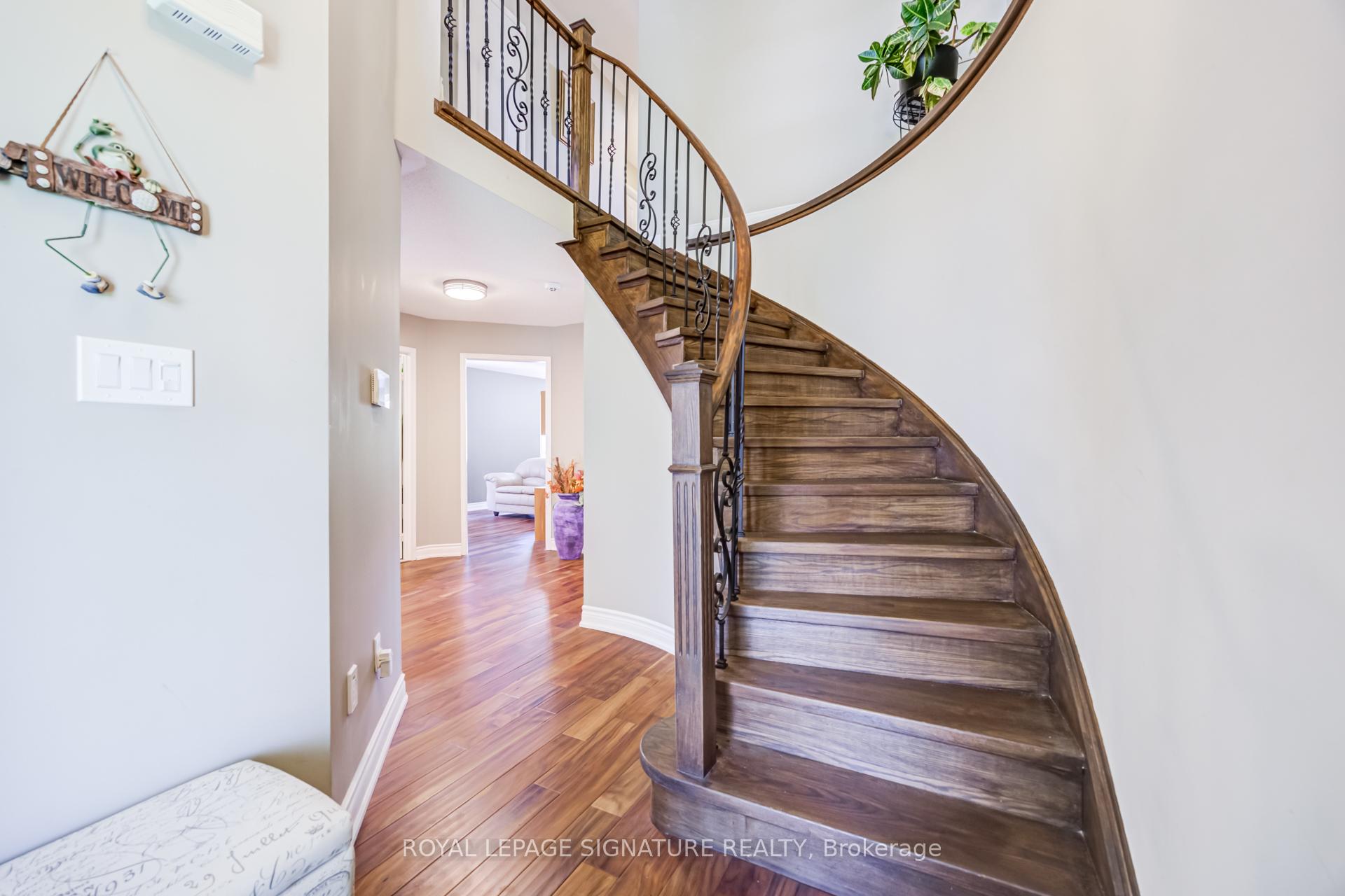 Photo 3 of 82 Belmont Boulevard, Halton Hills, Georgetown — HOMEH