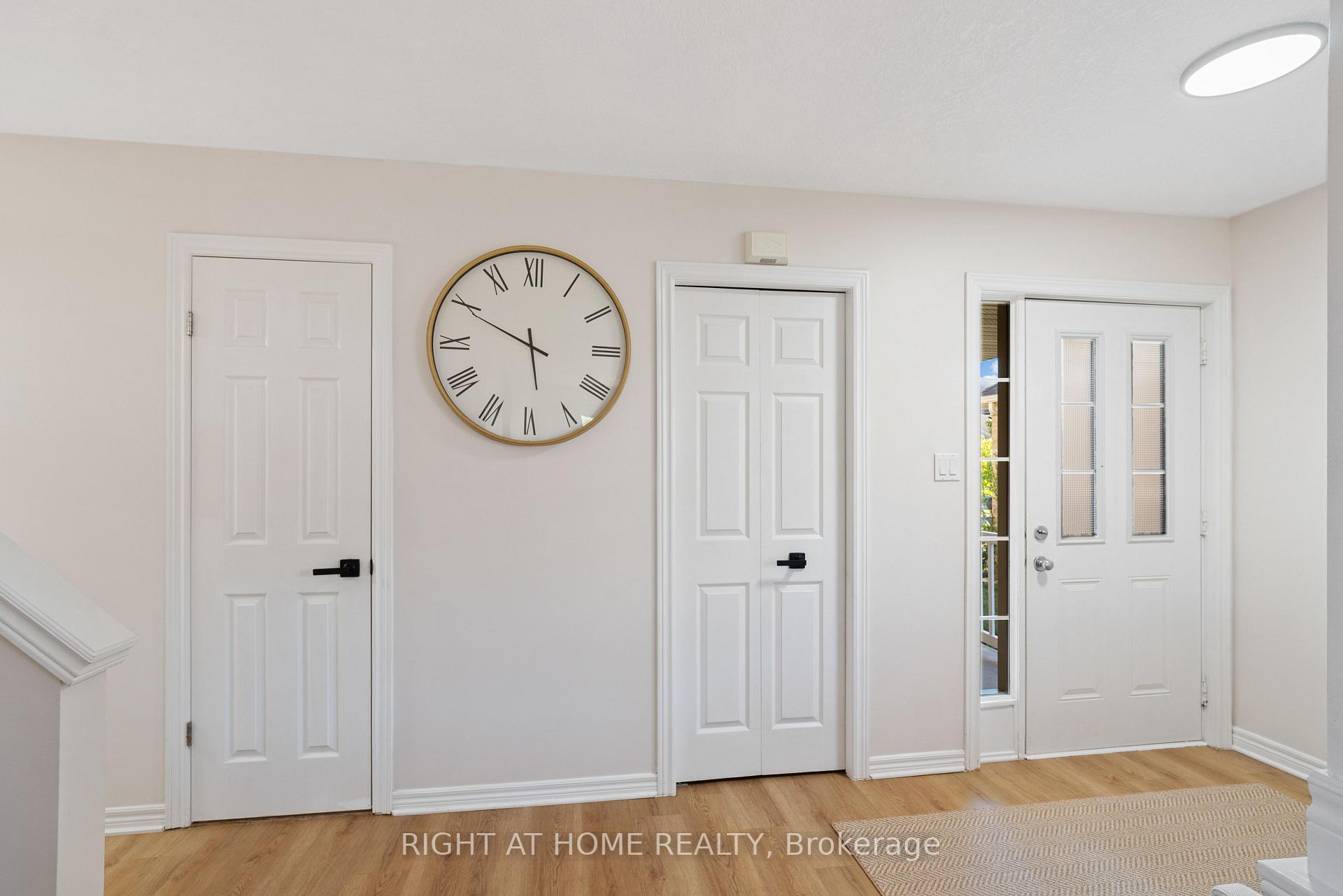 Photo 4 of 754 Hedgerow Place, London, North C — HOMEH