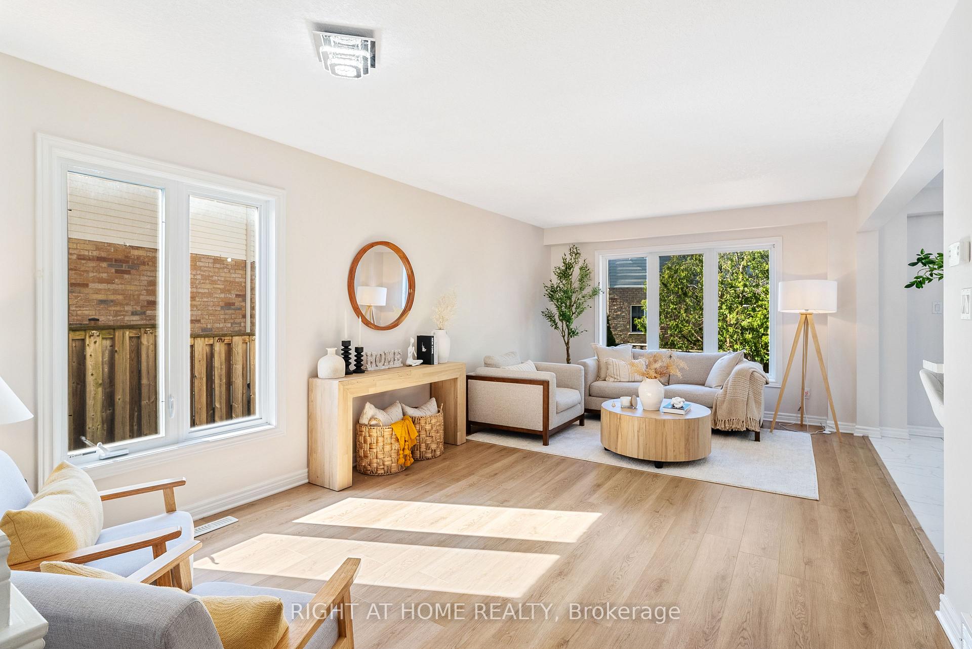 Photo 7 of 754 Hedgerow Place, London, North C — HOMEH