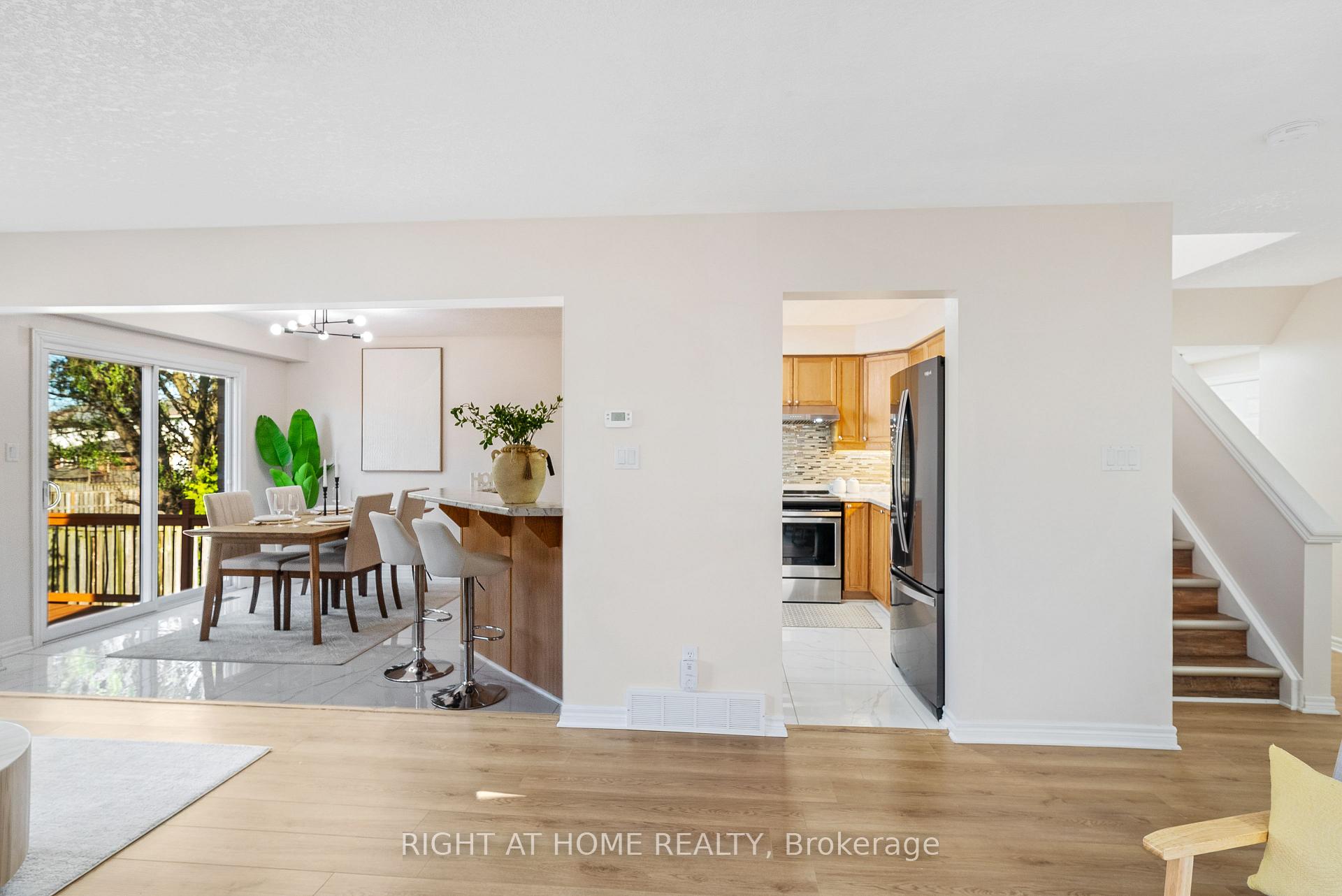 Photo 17 of 754 Hedgerow Place, London, North C — HOMEH
