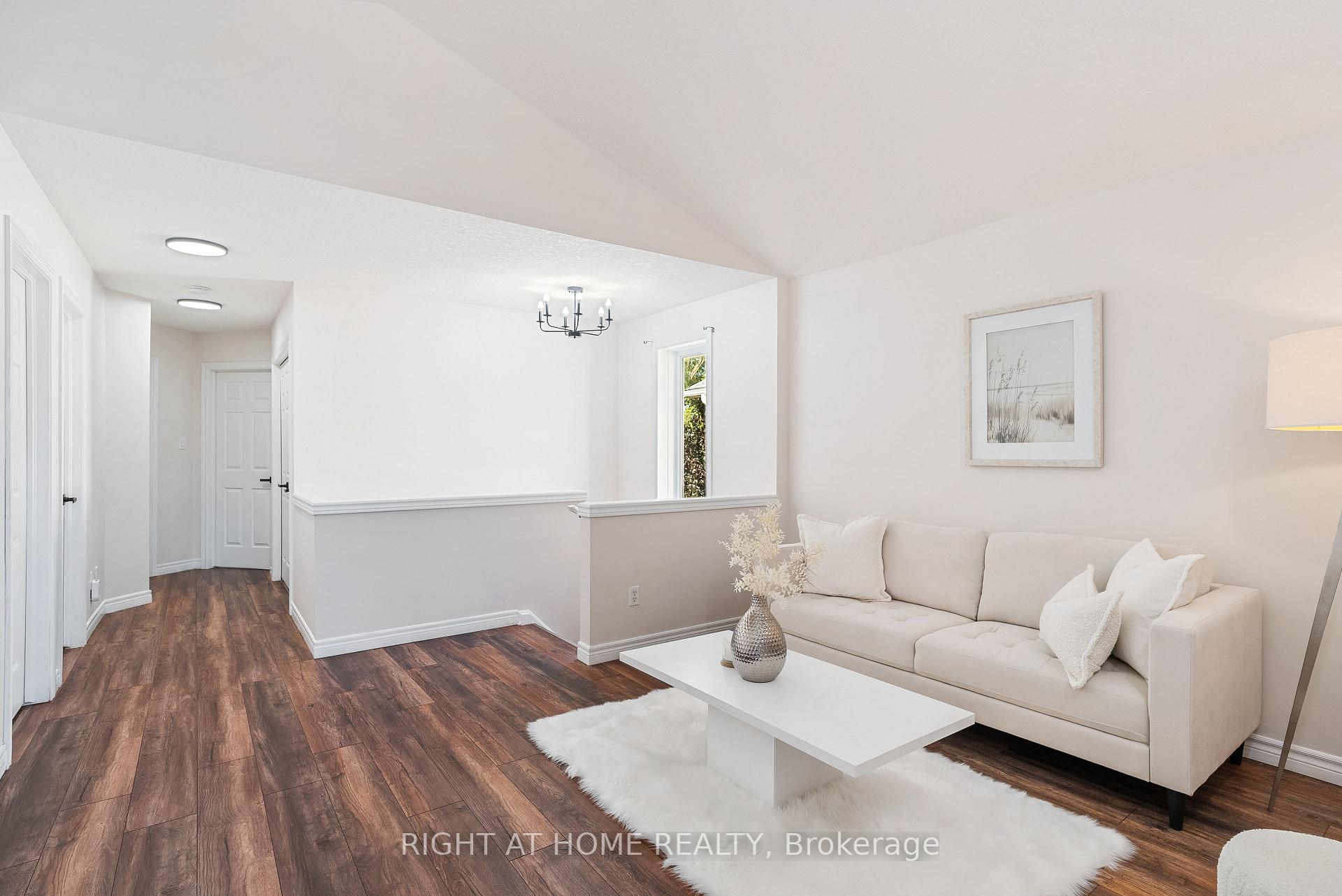 Photo 19 of 754 Hedgerow Place, London, North C — HOMEH
