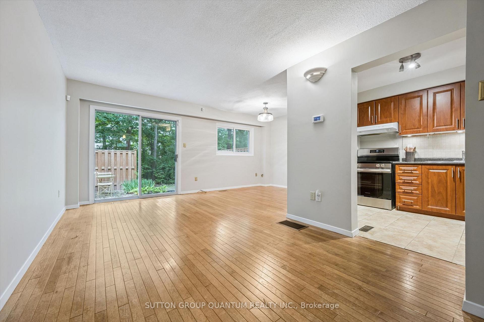 Photo 13 of Unit 69, 1558 Lancaster Drive, Oakville, Falgarwood — HOMEH