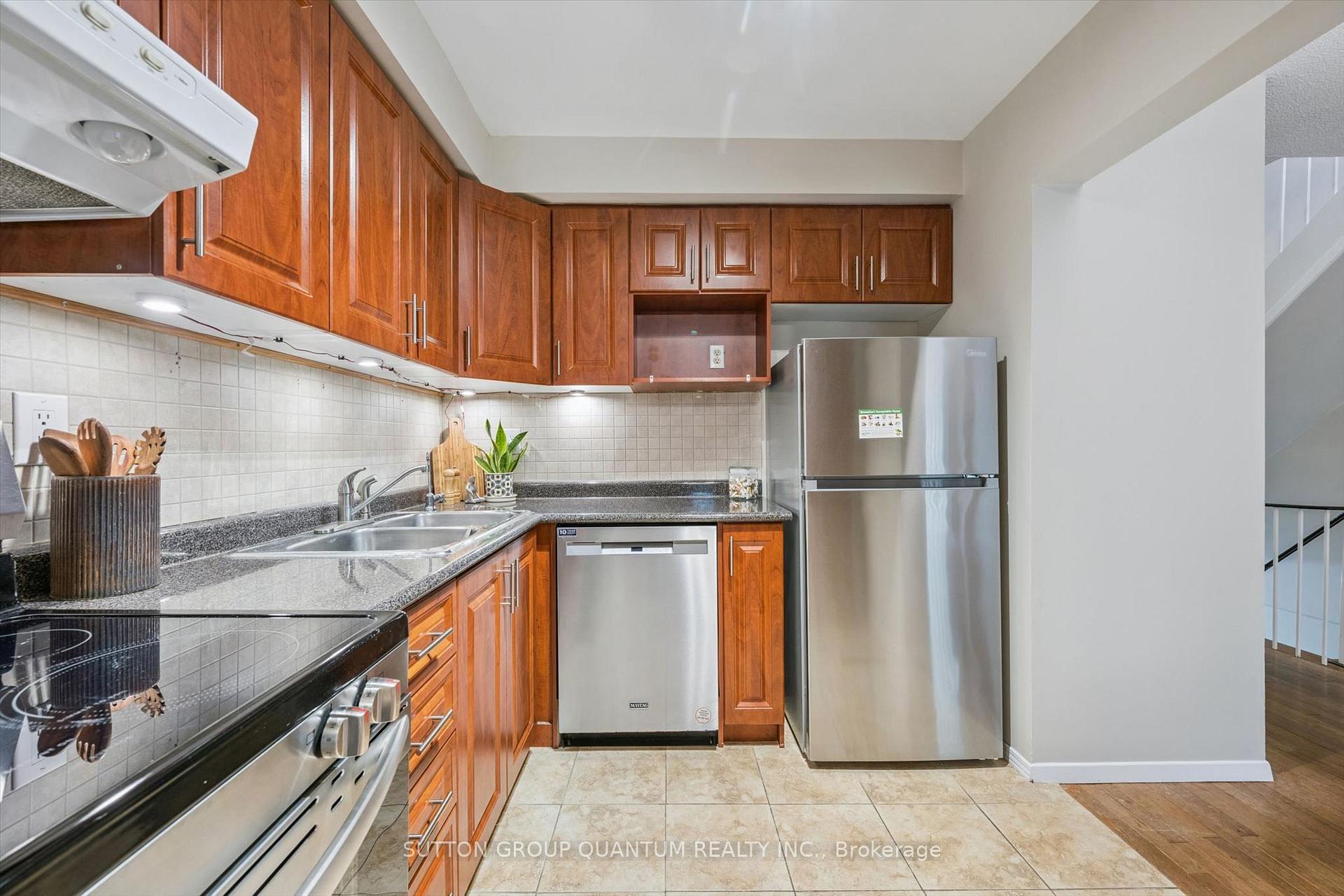 Photo 15 of Unit 69, 1558 Lancaster Drive, Oakville, Falgarwood — HOMEH