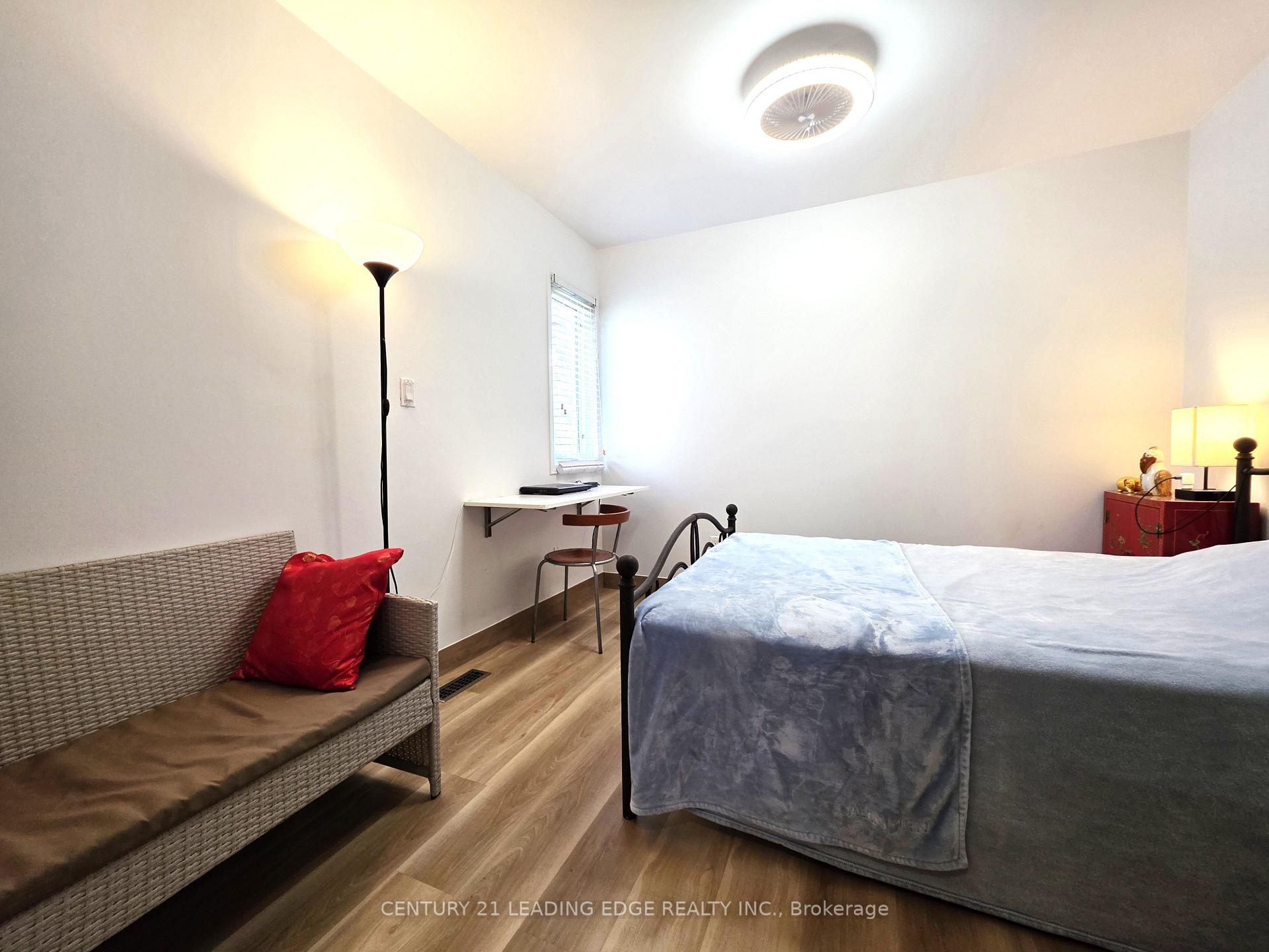 Photo 36 of Unit B, 260 Metro Road, Georgina, Historic Lakeshore Communities — HOMEH
