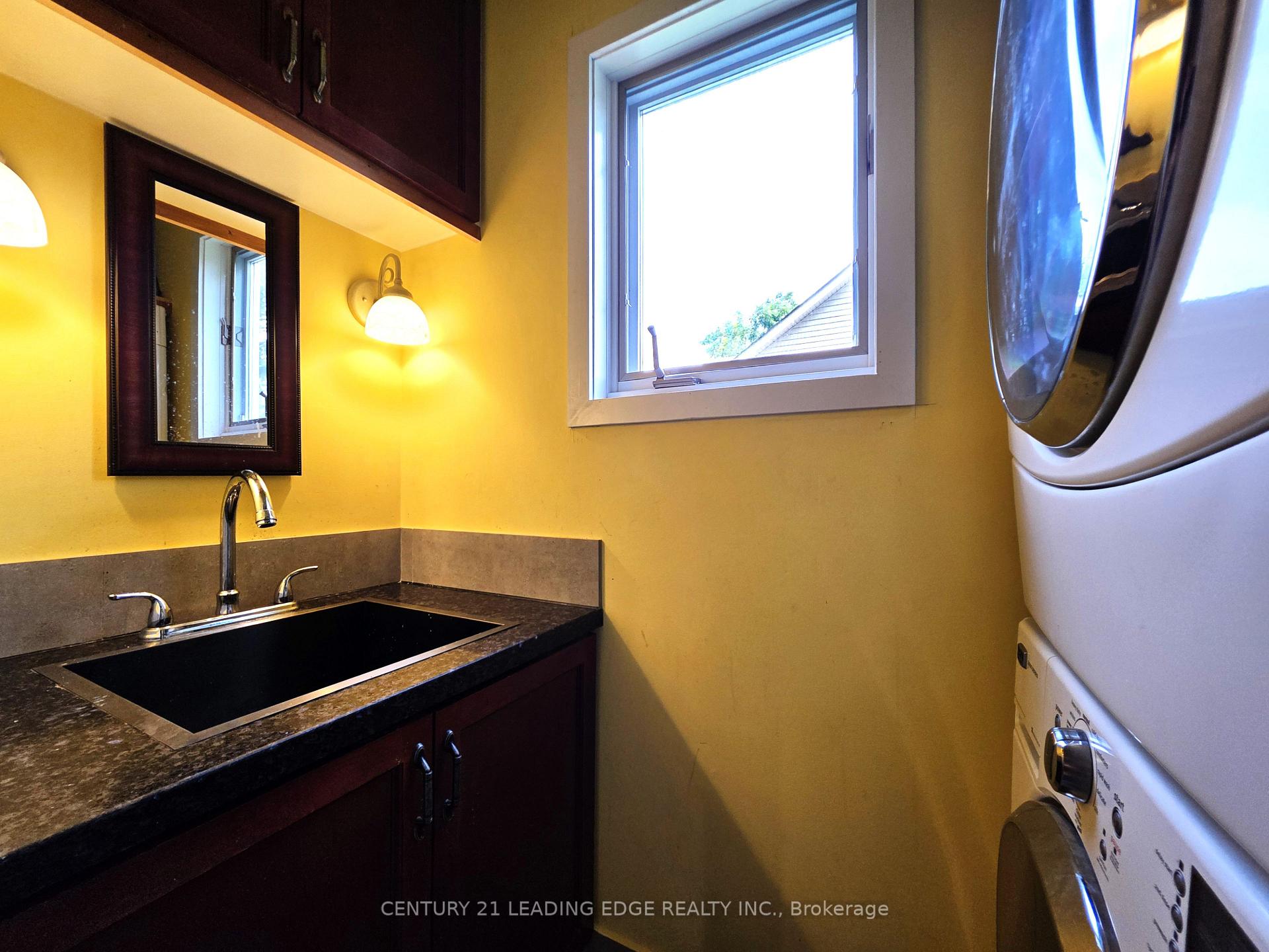 Photo 42 of Unit B, 260 Metro Road, Georgina, Historic Lakeshore Communities — HOMEH