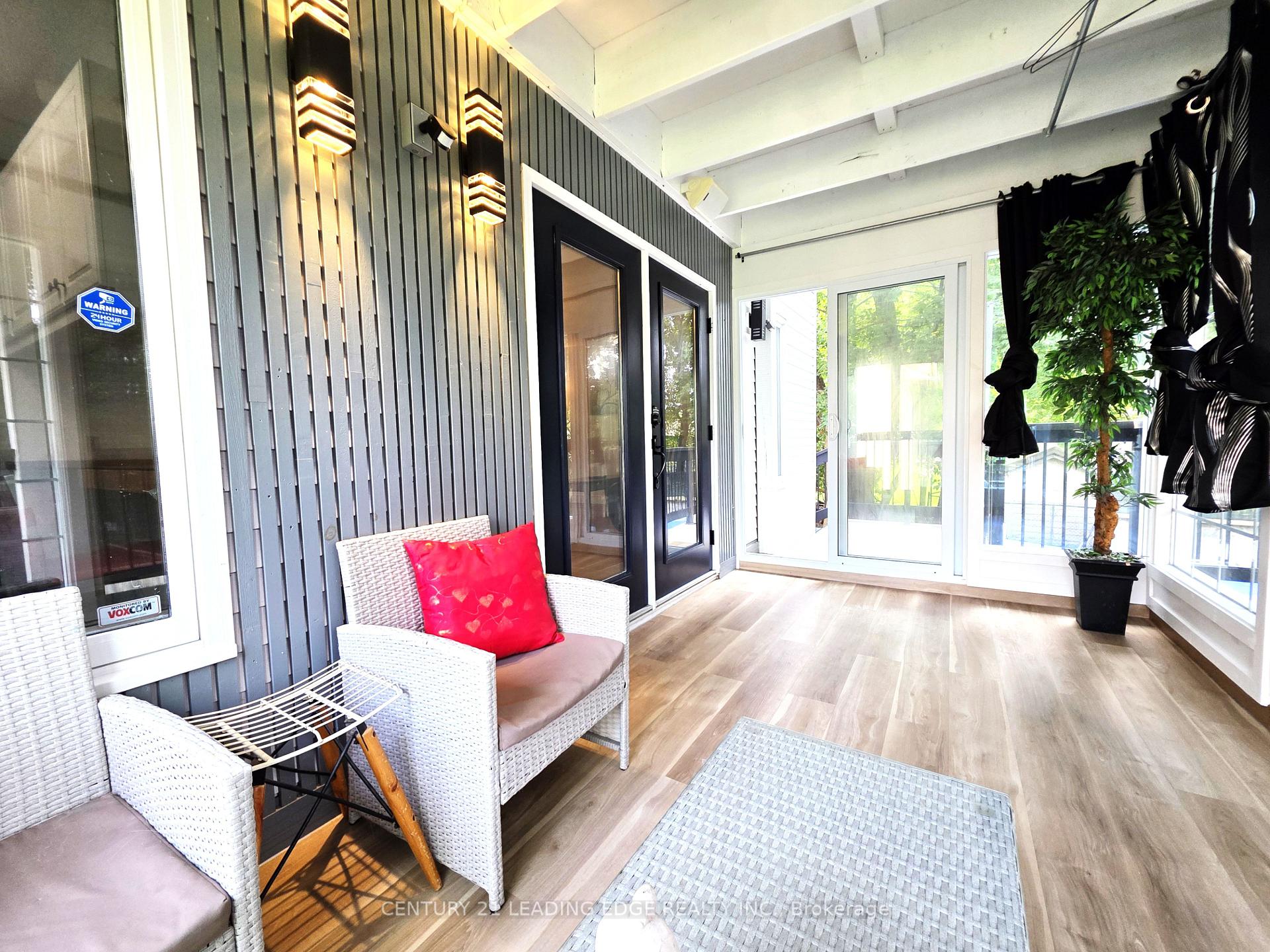 Photo 48 of Unit B, 260 Metro Road, Georgina, Historic Lakeshore Communities — HOMEH