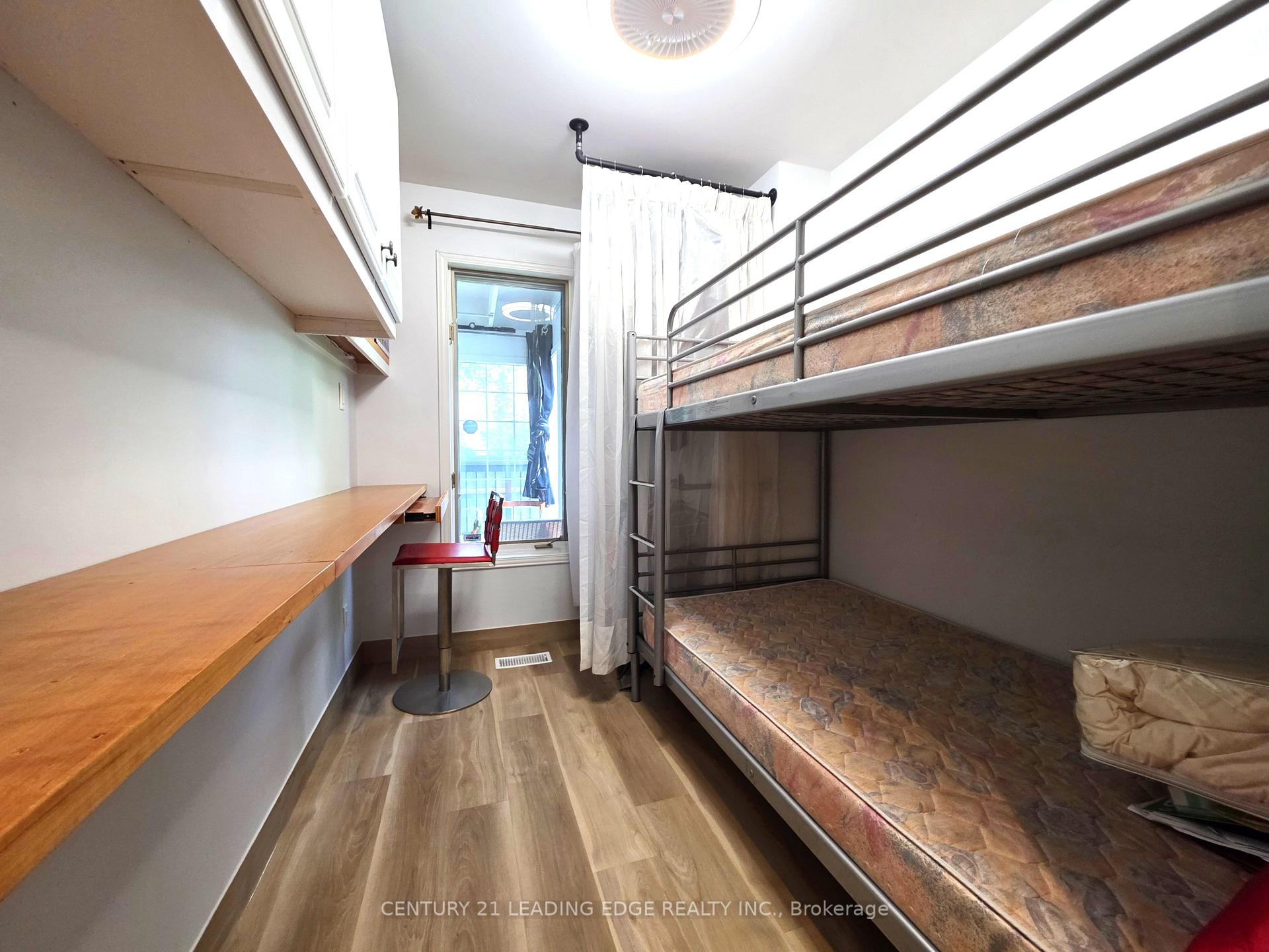Photo 40 of Unit B, 260 Metro Road, Georgina, Historic Lakeshore Communities — HOMEH