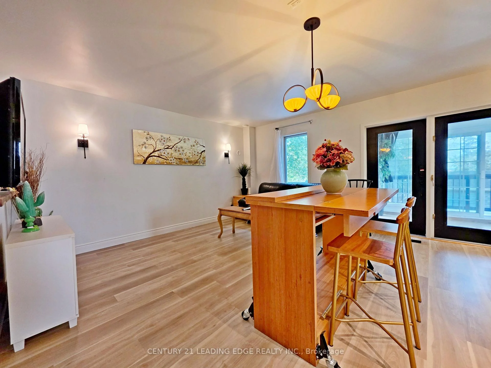 Photo 20 of Unit B, 260 Metro Road, Georgina, Historic Lakeshore Communities — HOMEH
