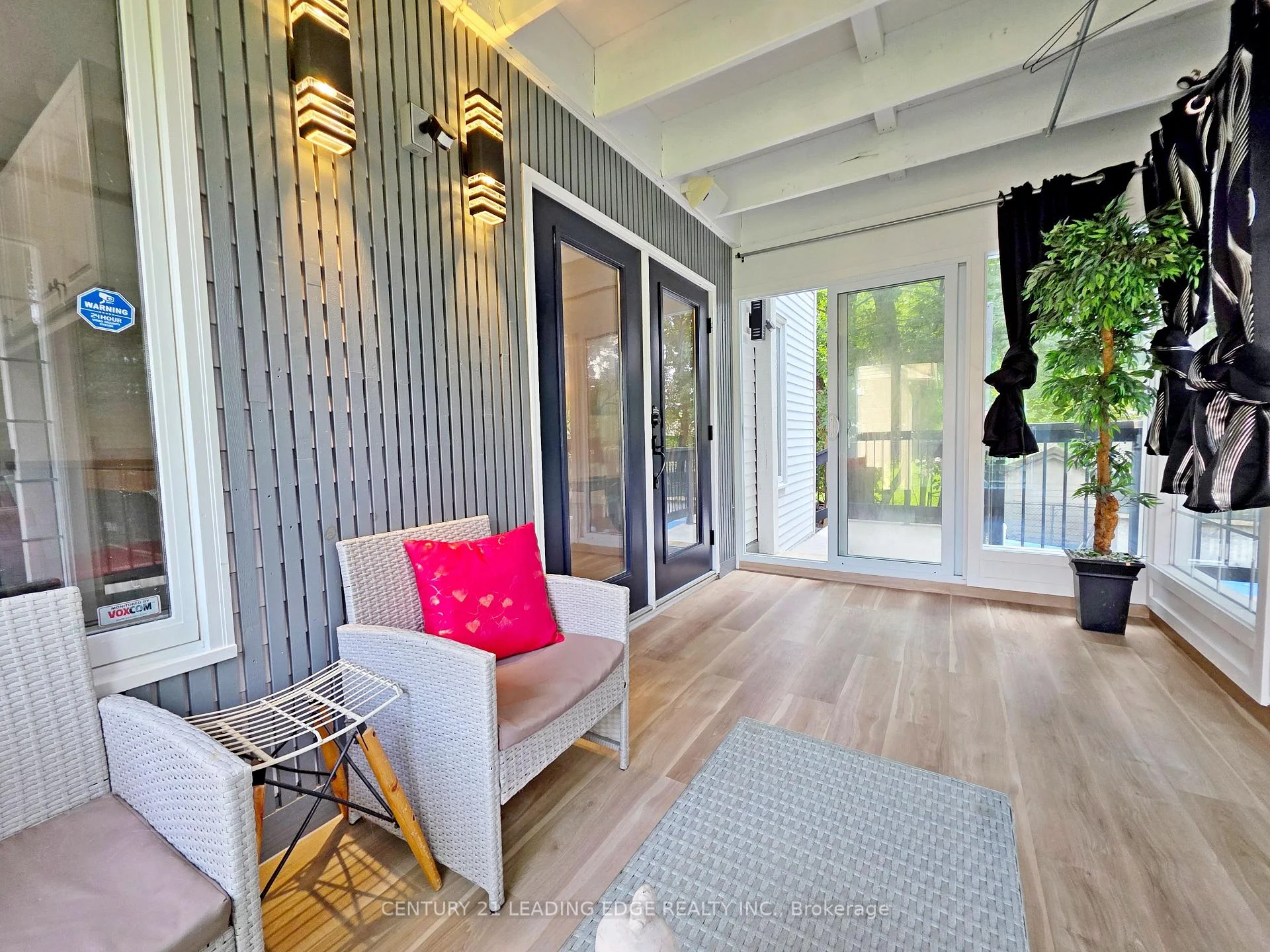 Photo 50 of Unit B, 260 Metro Road, Georgina, Historic Lakeshore Communities — HOMEH