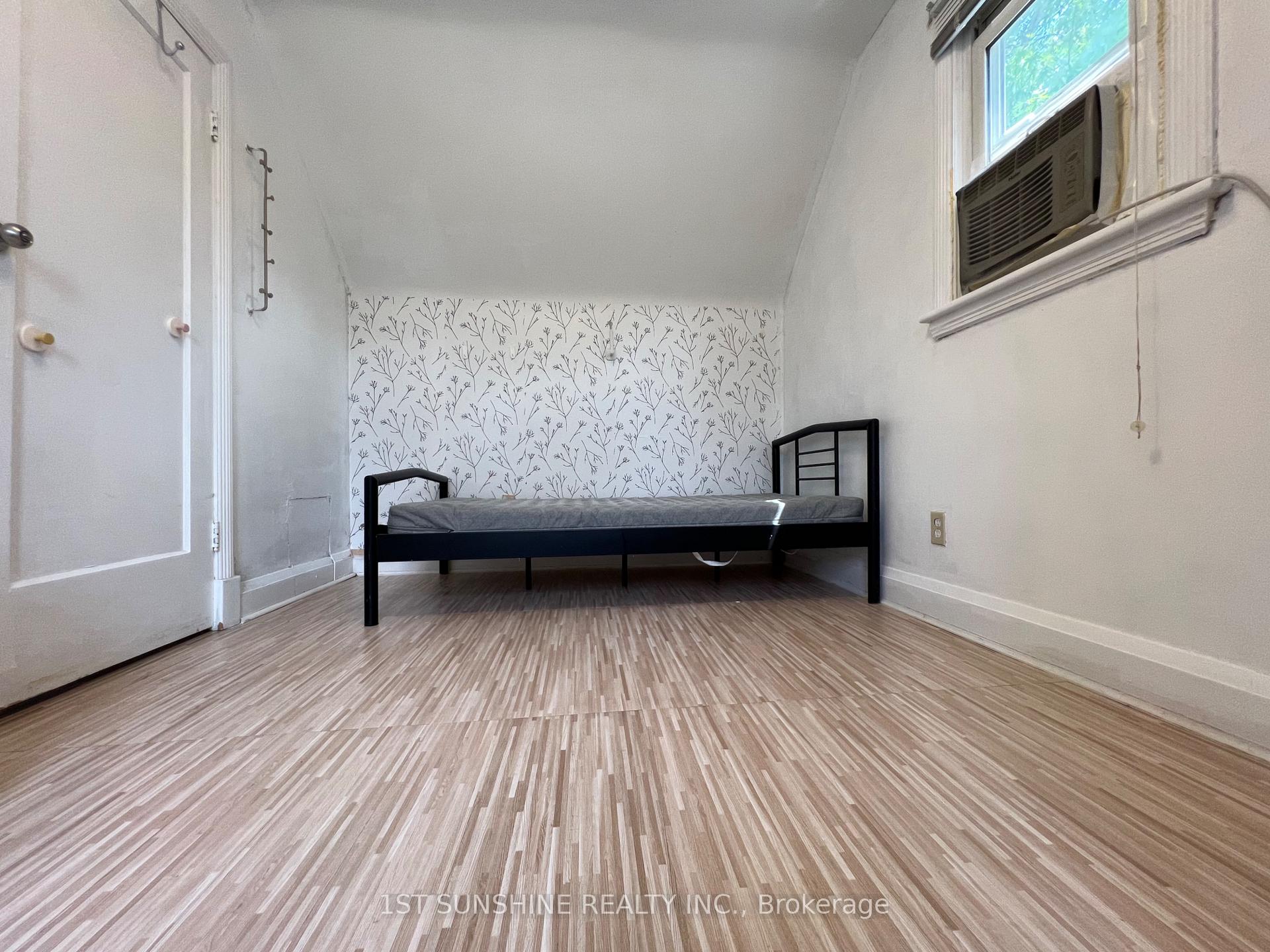 Photo 3 of Unit Rm 102 & 202, 128 Arkell Street, Hamilton, Westdale — HOMEH