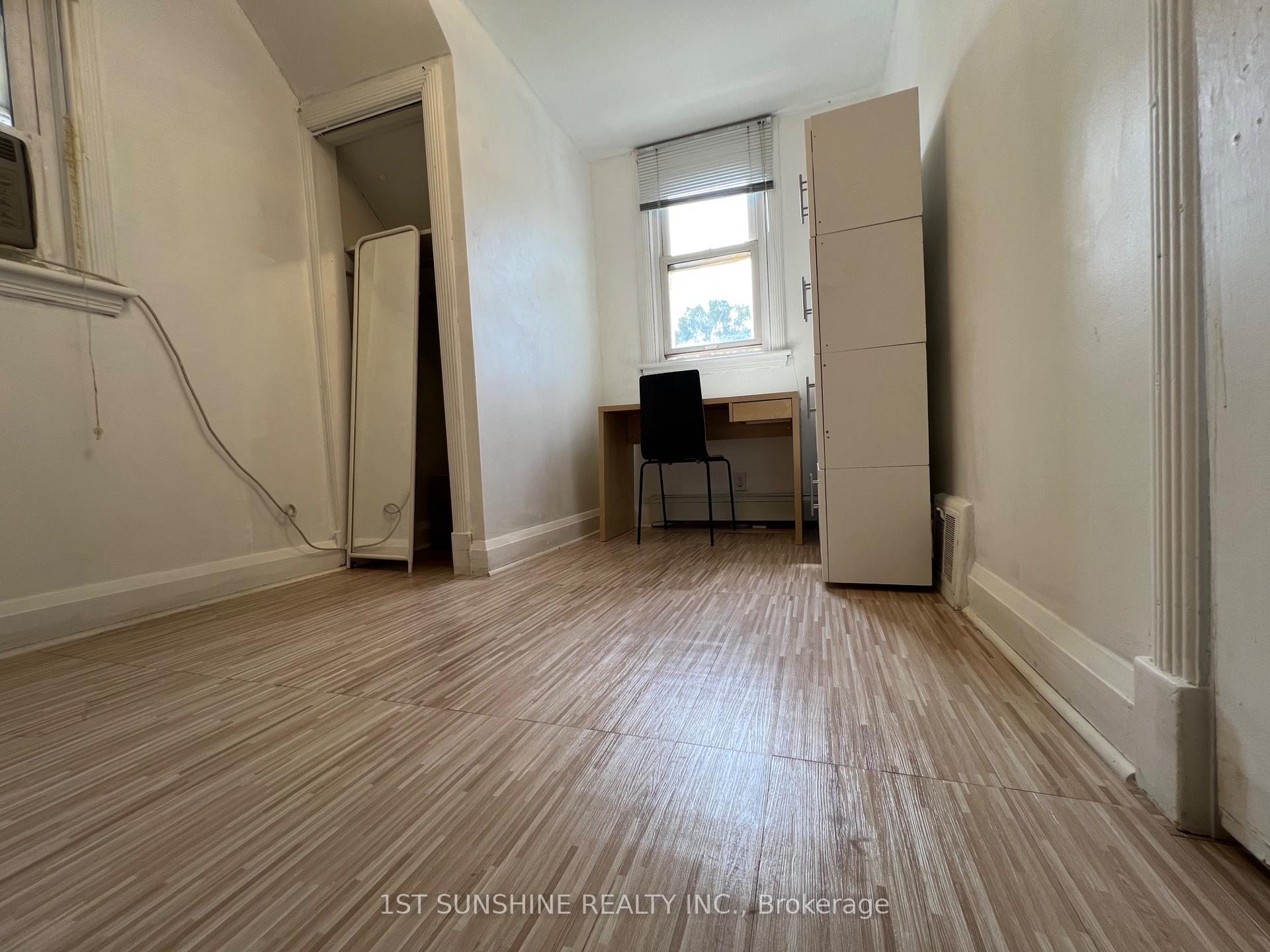 Photo 4 of Unit Rm 102 & 202, 128 Arkell Street, Hamilton, Westdale — HOMEH