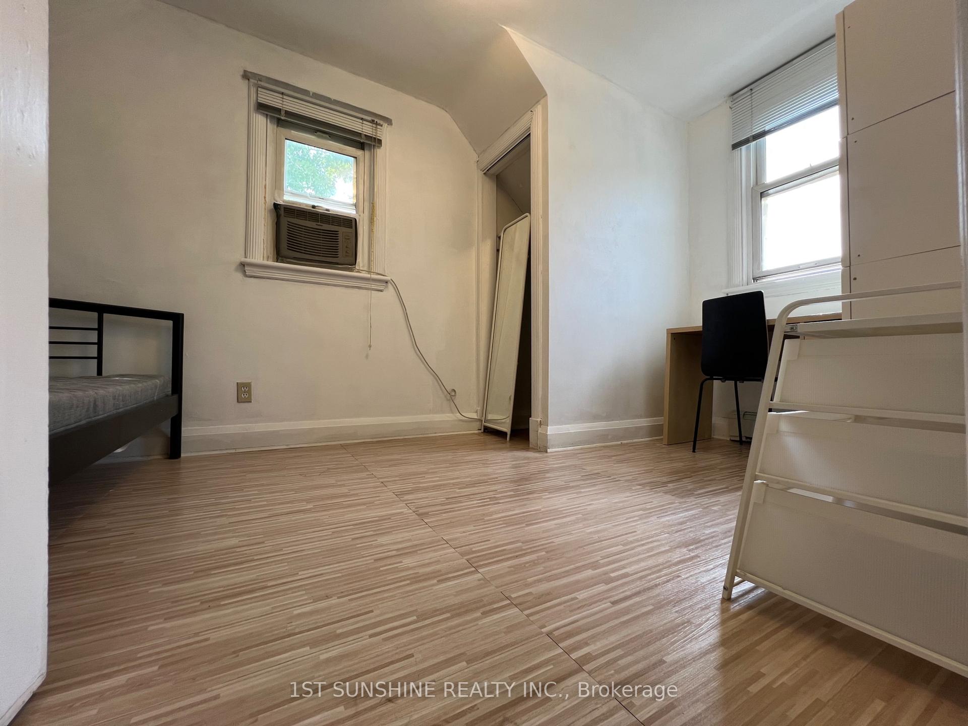 Photo 5 of Unit Rm 102 & 202, 128 Arkell Street, Hamilton, Westdale — HOMEH