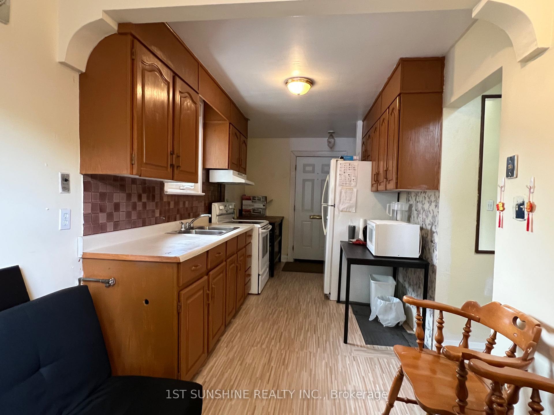 Photo 7 of Unit Rm 102 & 202, 128 Arkell Street, Hamilton, Westdale — HOMEH