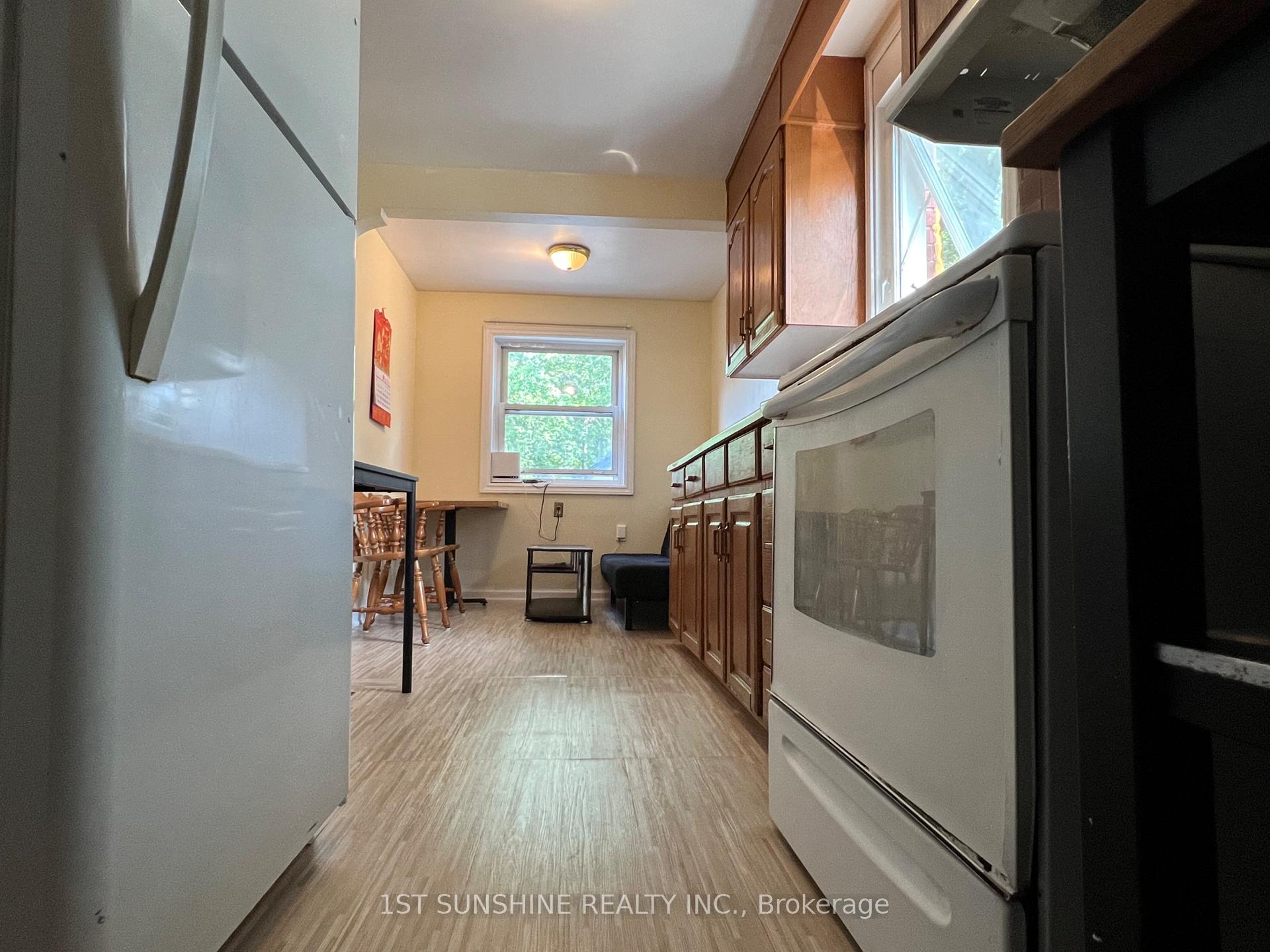 Photo 8 of Unit Rm 102 & 202, 128 Arkell Street, Hamilton, Westdale — HOMEH