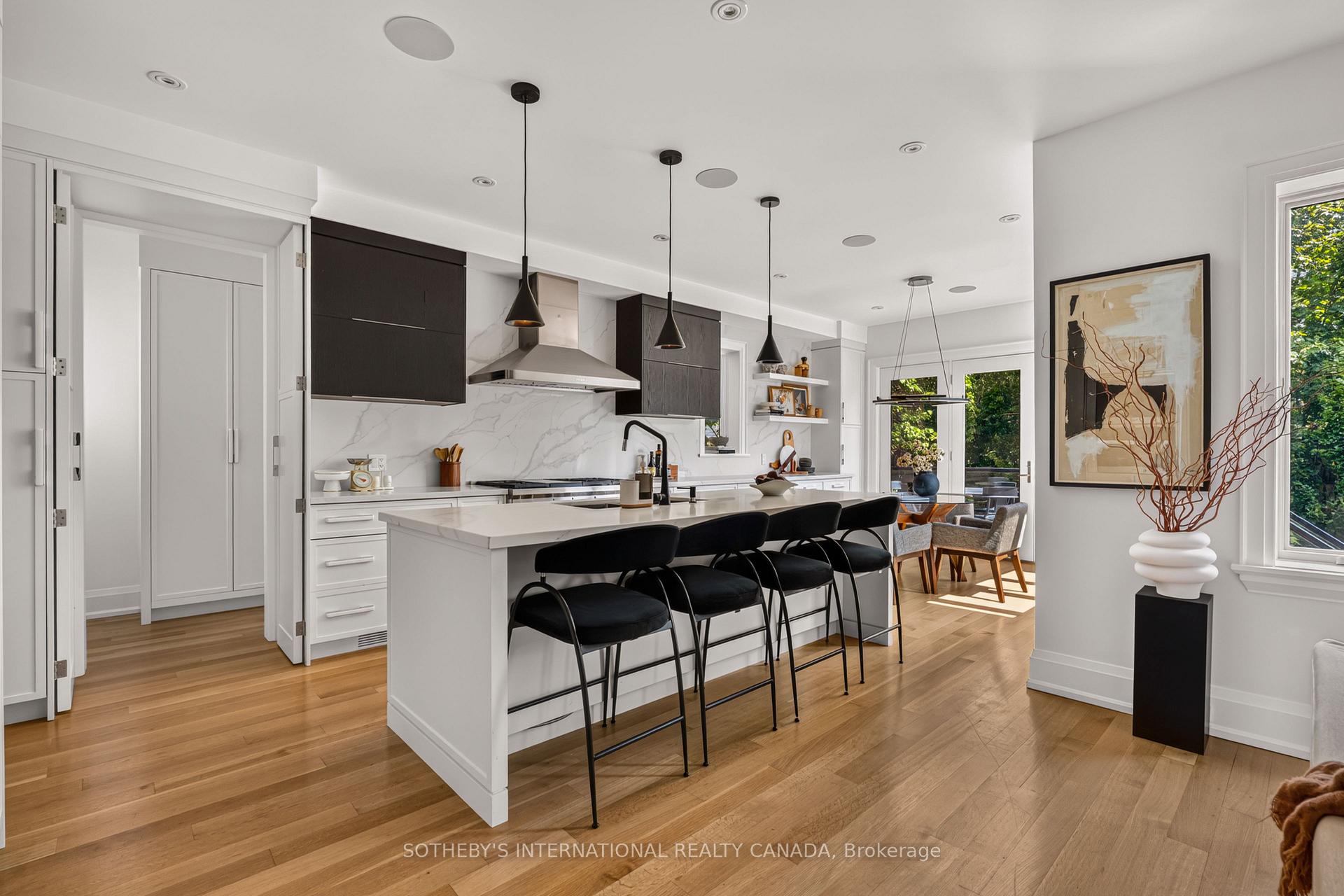 Photo 4 of 60 St Andrews Gardens, Toronto, Rosedale-Moore Park — HOMEH