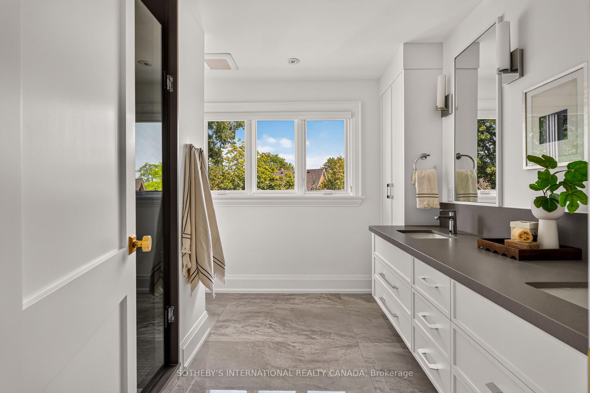 Photo 23 of 60 St Andrews Gardens, Toronto, Rosedale-Moore Park — HOMEH