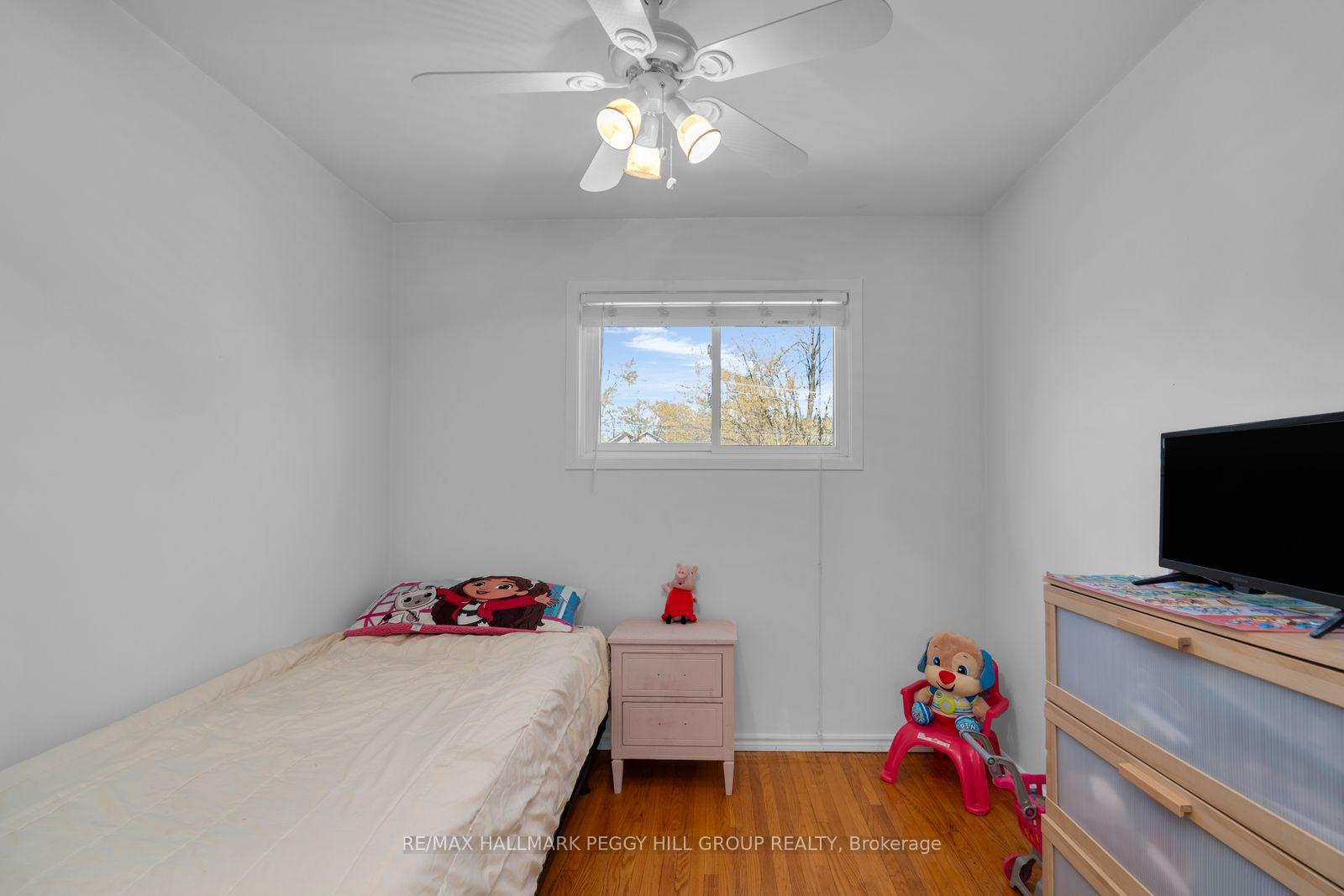 Photo 25 of 423 Mary Street, Orillia — HOMEH
