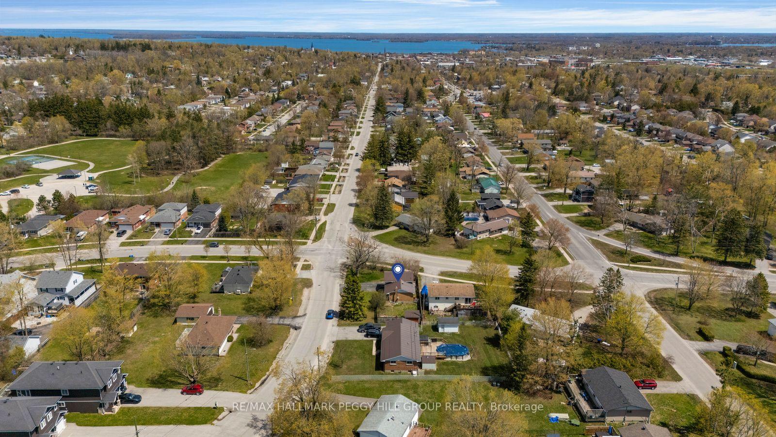 Photo 52 of 423 Mary Street, Orillia — HOMEH