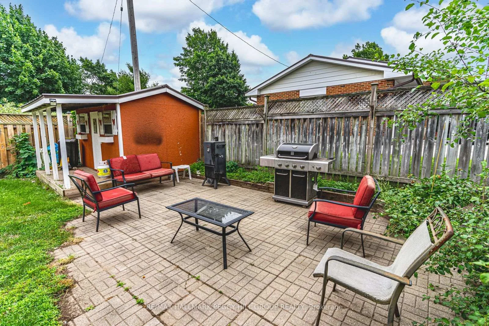 Photo 44 of 423 Mary Street, Orillia — HOMEH