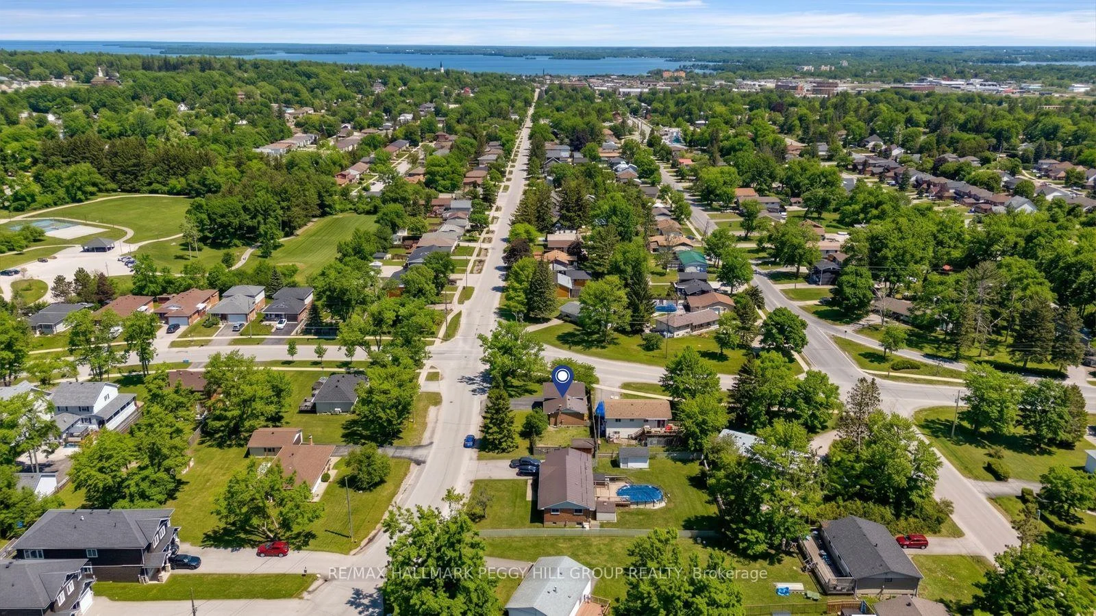 Photo 56 of 423 Mary Street, Orillia — HOMEH