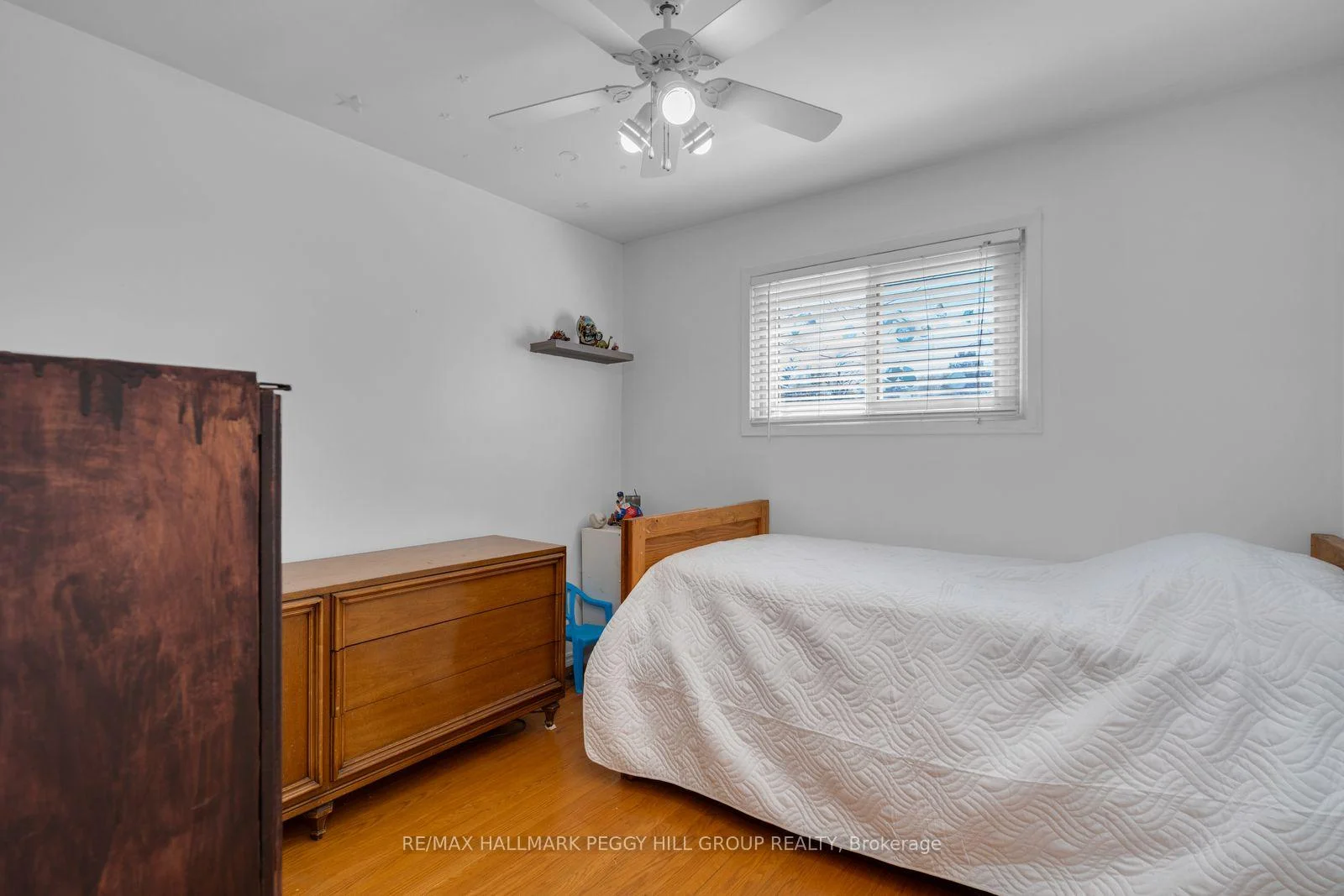 Photo 24 of 423 Mary Street, Orillia — HOMEH