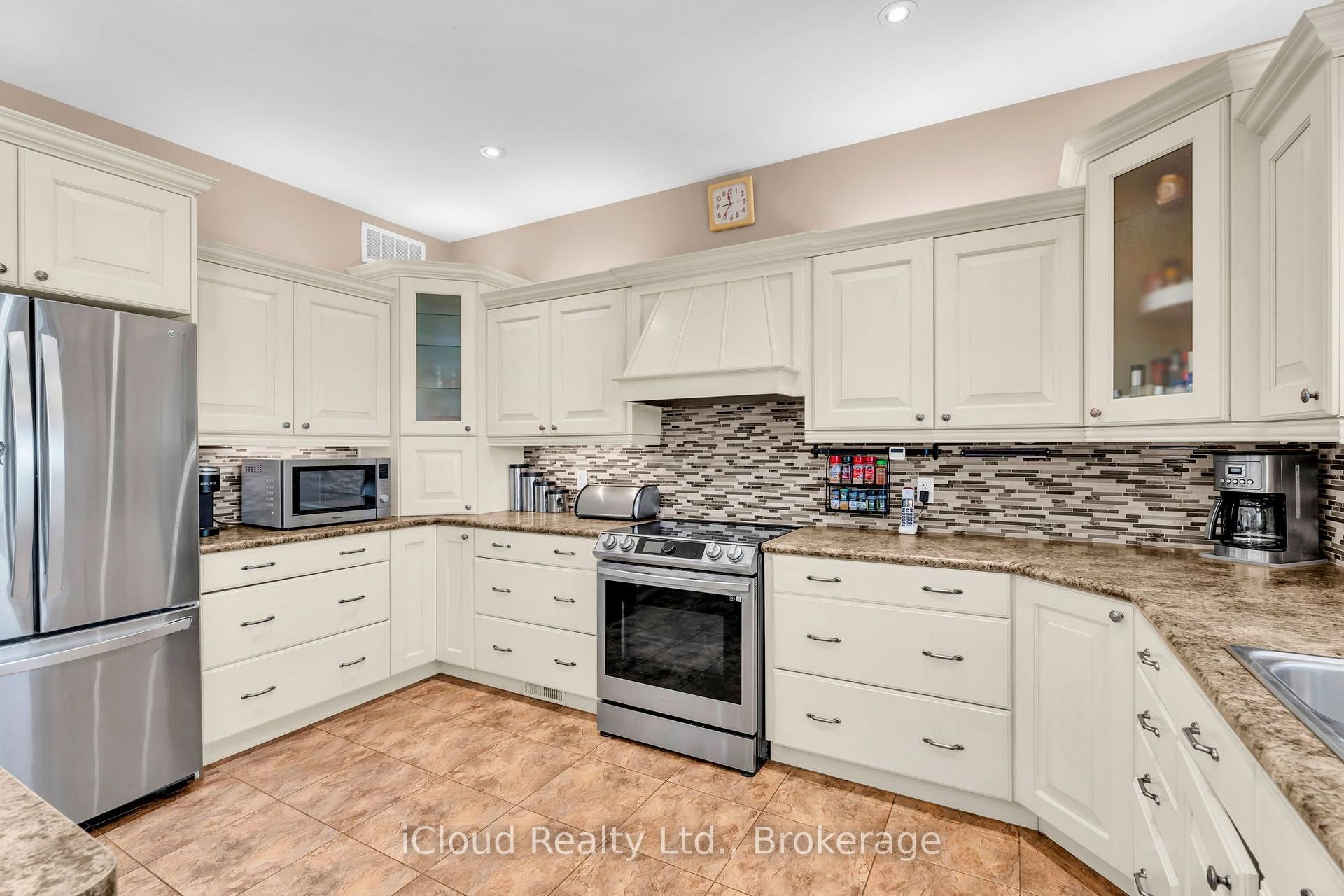 Photo 16 of 514164 2nd Line, Amaranth, Rural Amaranth — HOMEH