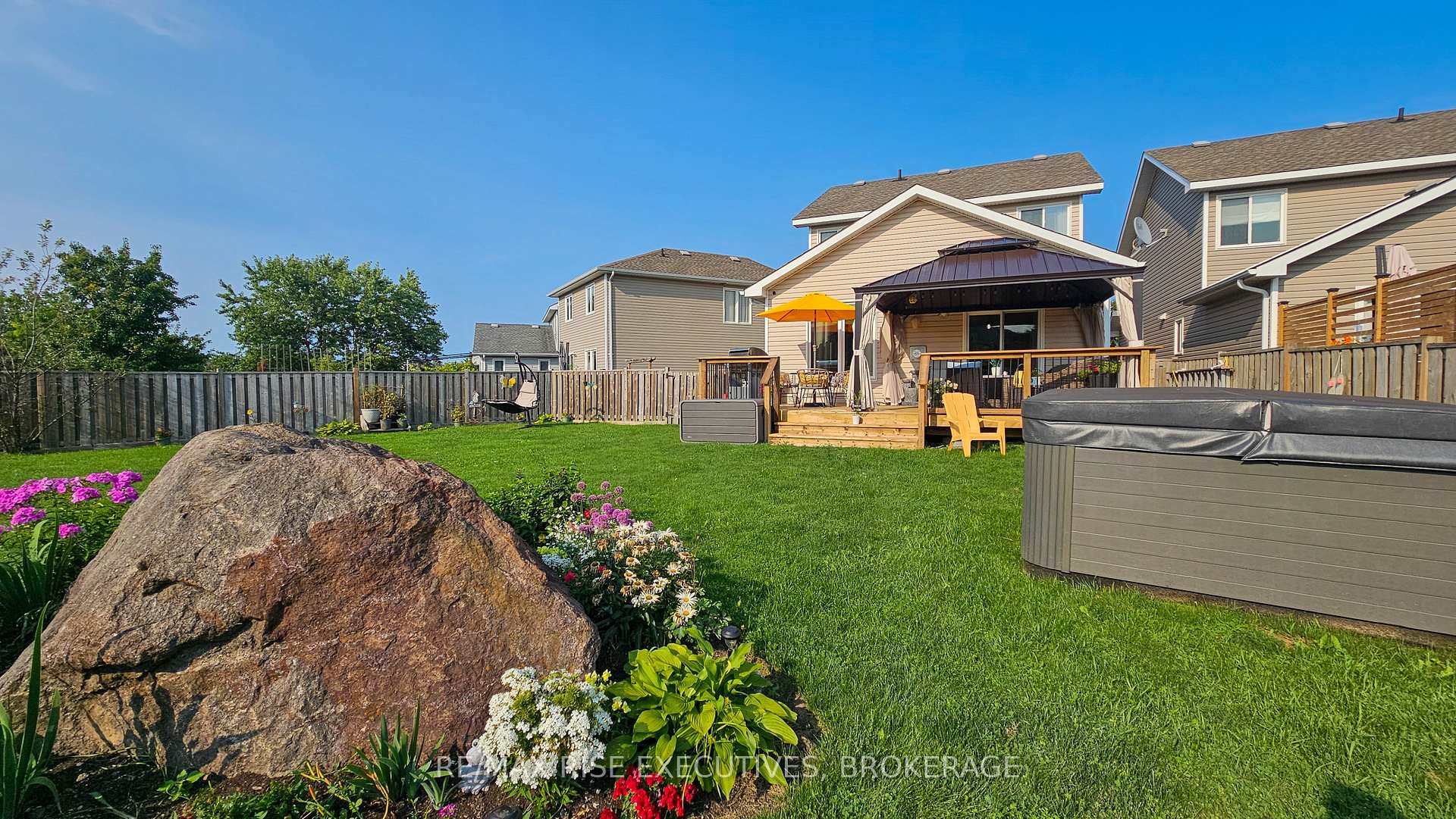 Photo 4 of 724 Margaret Way, Kingston, Kingston East (Incl Barret Crt) — HOMEH