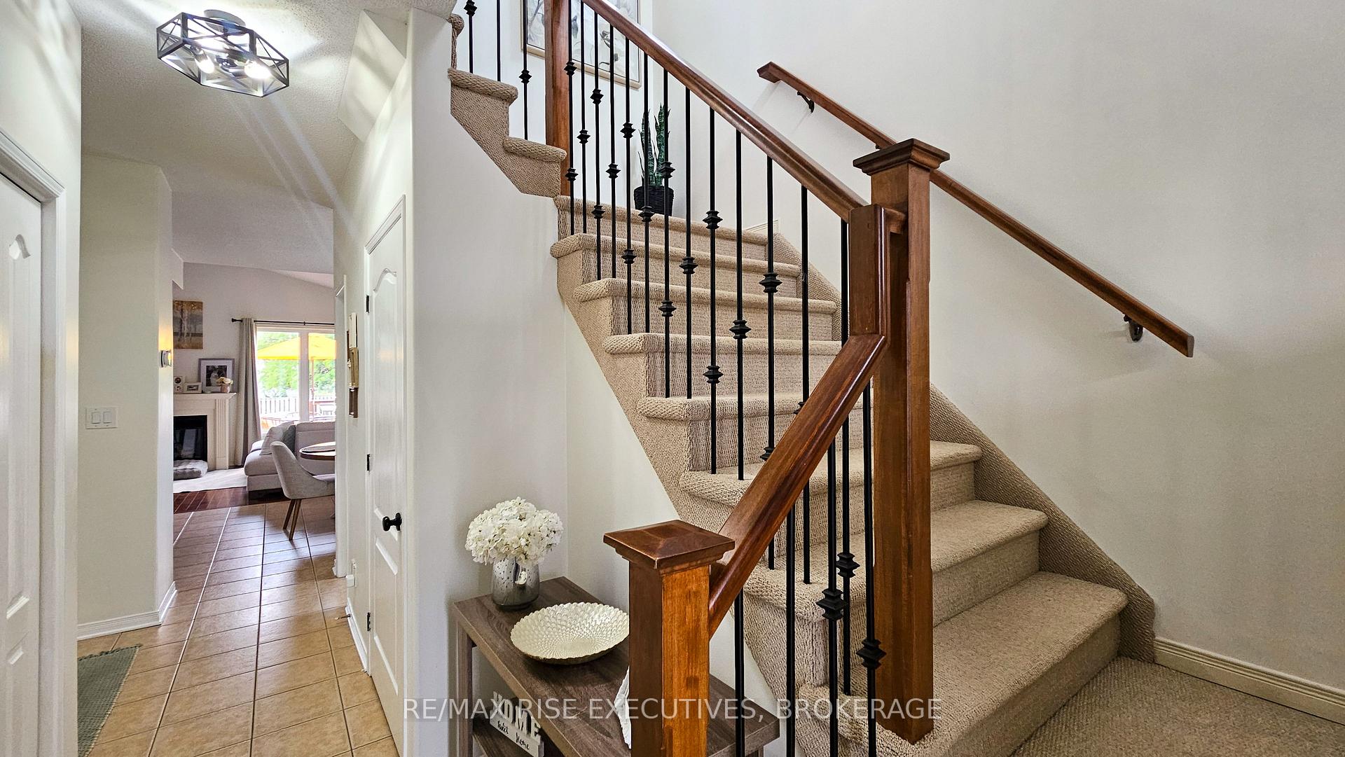 Photo 12 of 724 Margaret Way, Kingston, Kingston East (Incl Barret Crt) — HOMEH