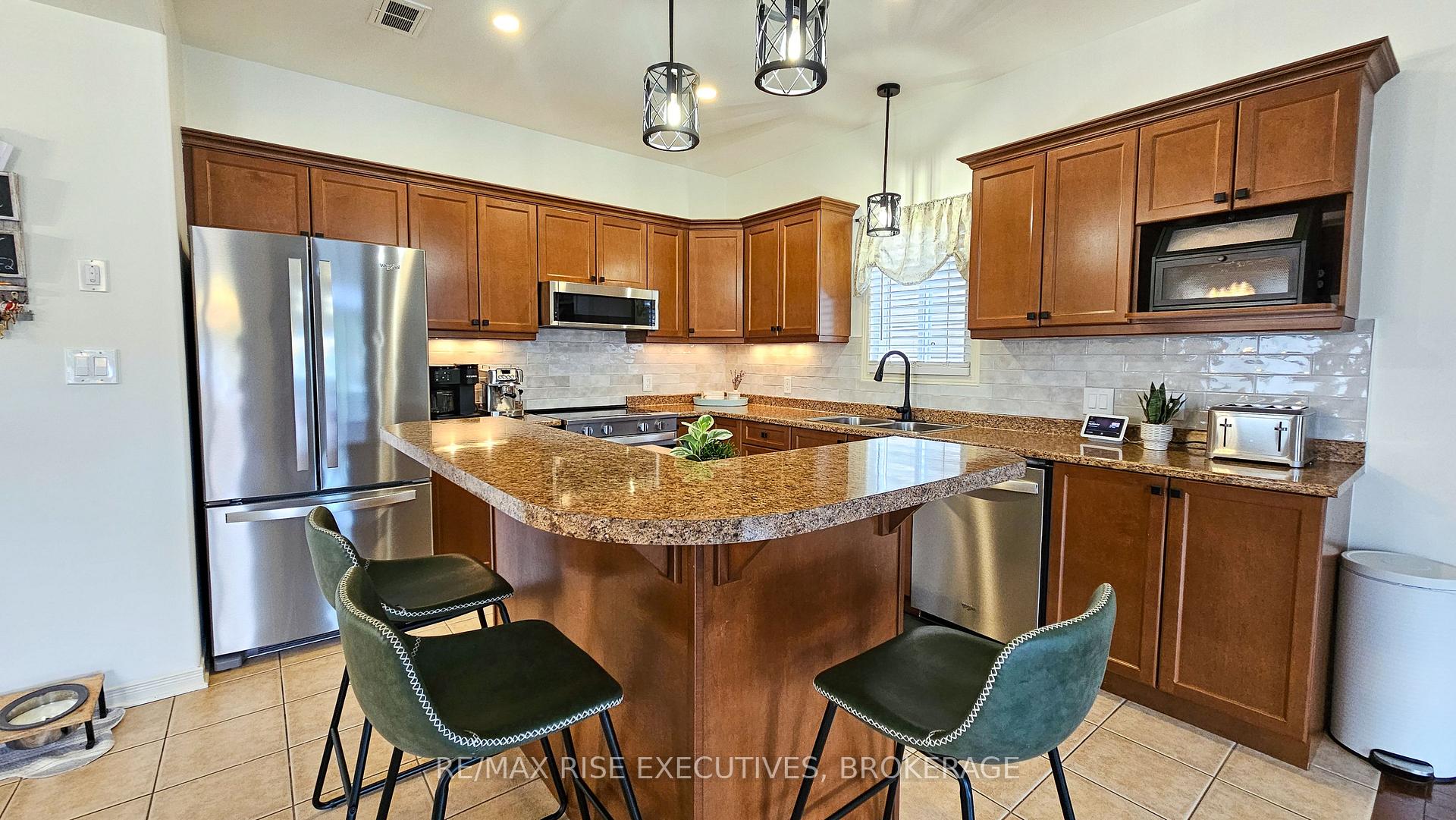 Photo 16 of 724 Margaret Way, Kingston, Kingston East (Incl Barret Crt) — HOMEH