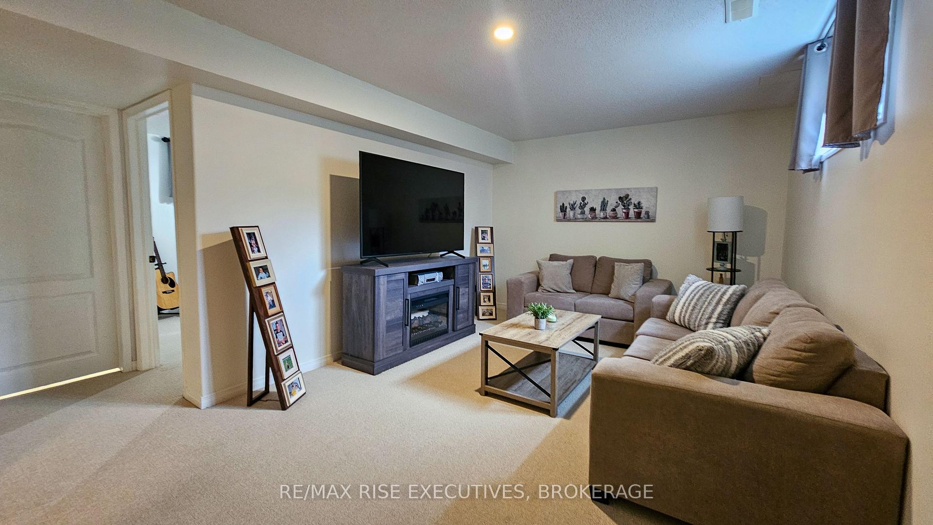 Photo 35 of 724 Margaret Way, Kingston, Kingston East (Incl Barret Crt) — HOMEH
