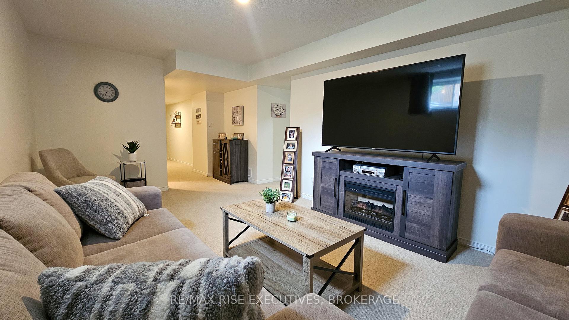 Photo 36 of 724 Margaret Way, Kingston, Kingston East (Incl Barret Crt) — HOMEH
