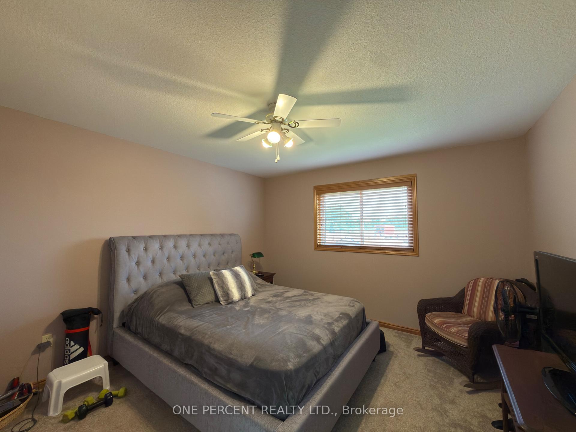 Photo 9 of 7476 Monastery Drive, Niagara Falls, Mt. Carmel — HOMEH