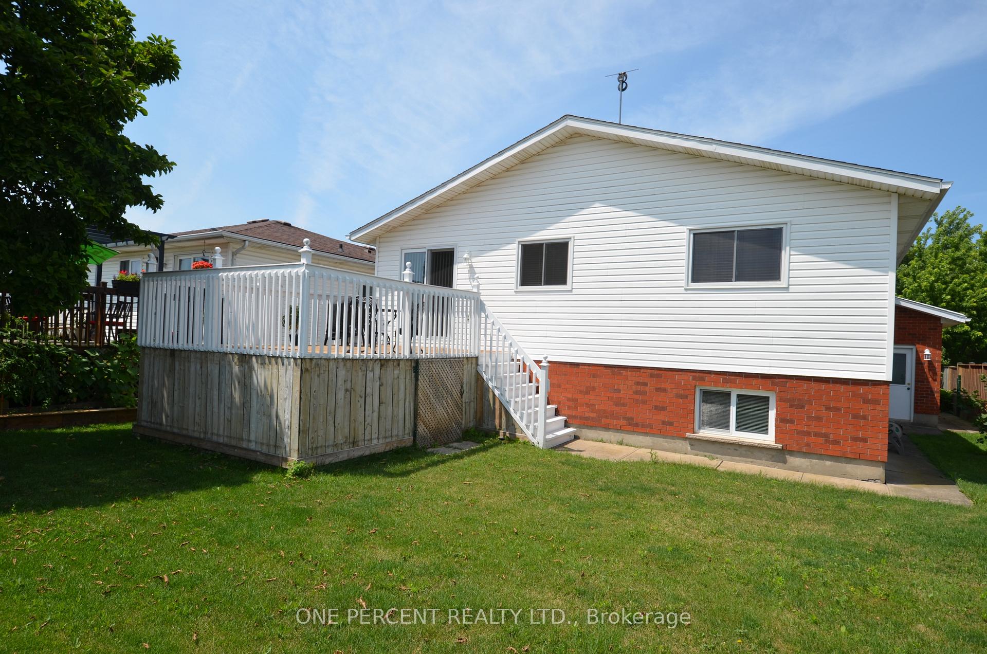 Photo 19 of 7476 Monastery Drive, Niagara Falls, Mt. Carmel — HOMEH