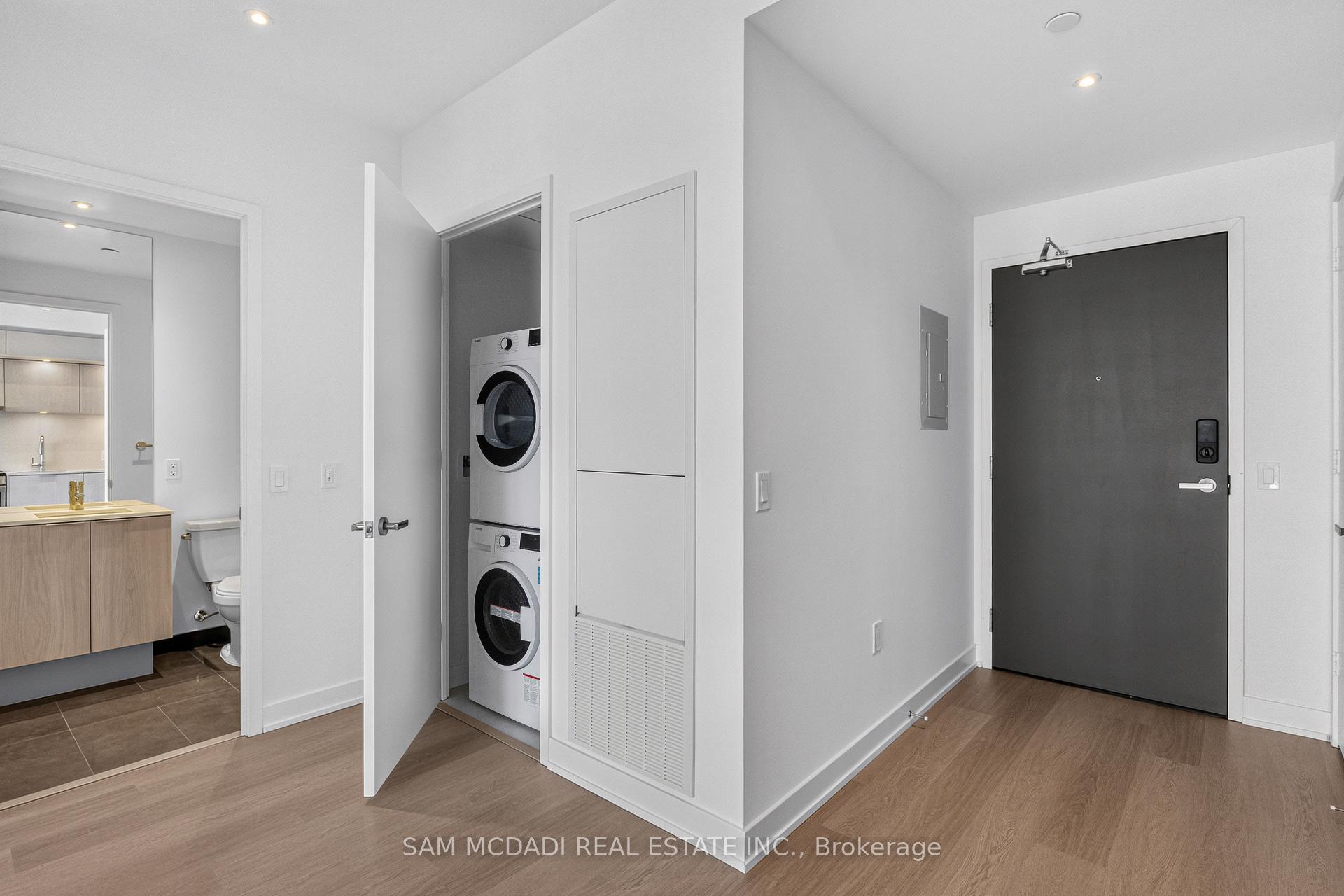Photo 7 of Unit 6606, 448 Burnhamthorpe Road, Mississauga, City Centre — HOMEH