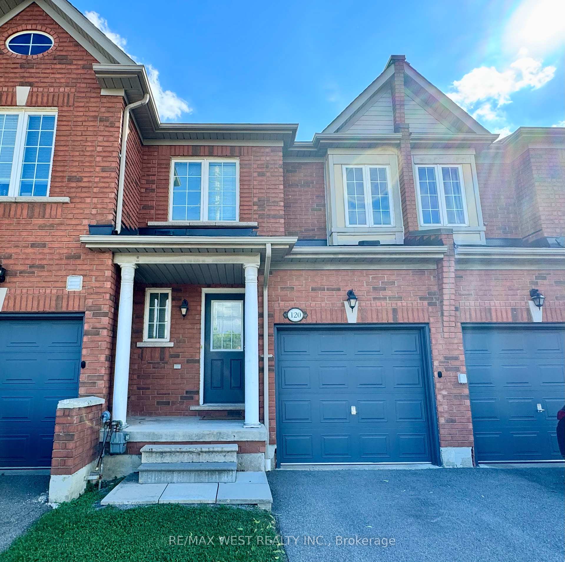 Front of Unit 120, 525 Novo Star Drive