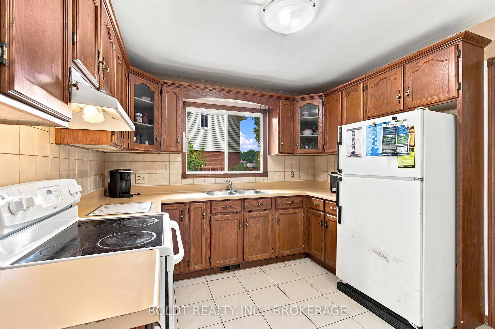 Photo 16 of 44 Culligan Crescent, Thorold, Confederation Heights — HOMEH