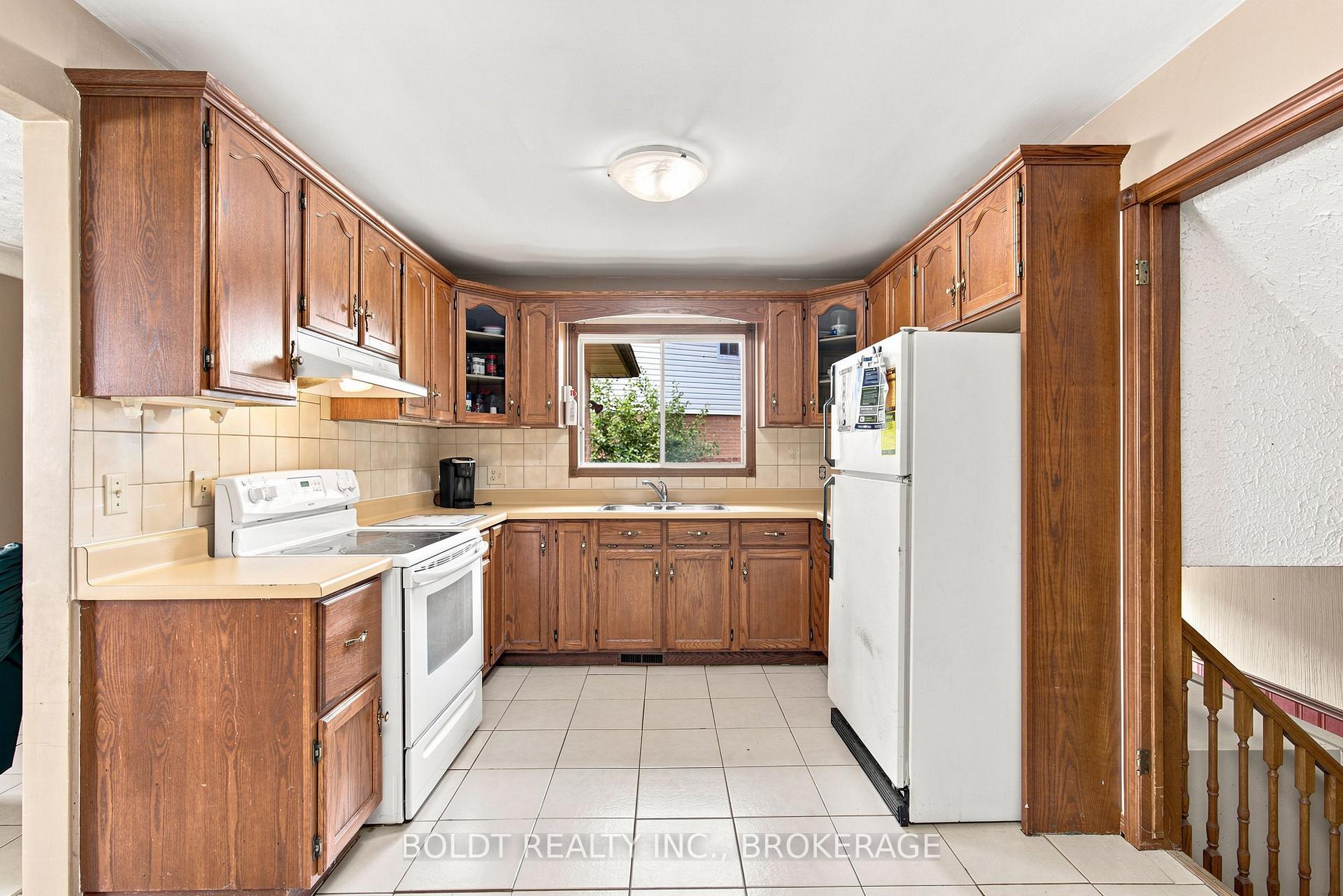 Photo 17 of 44 Culligan Crescent, Thorold, Confederation Heights — HOMEH