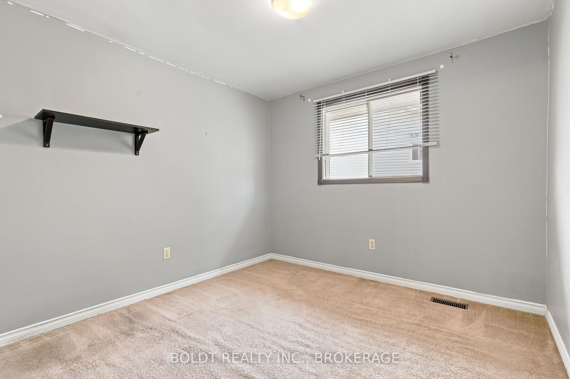 Photo 24 of 44 Culligan Crescent, Thorold, Confederation Heights — HOMEH