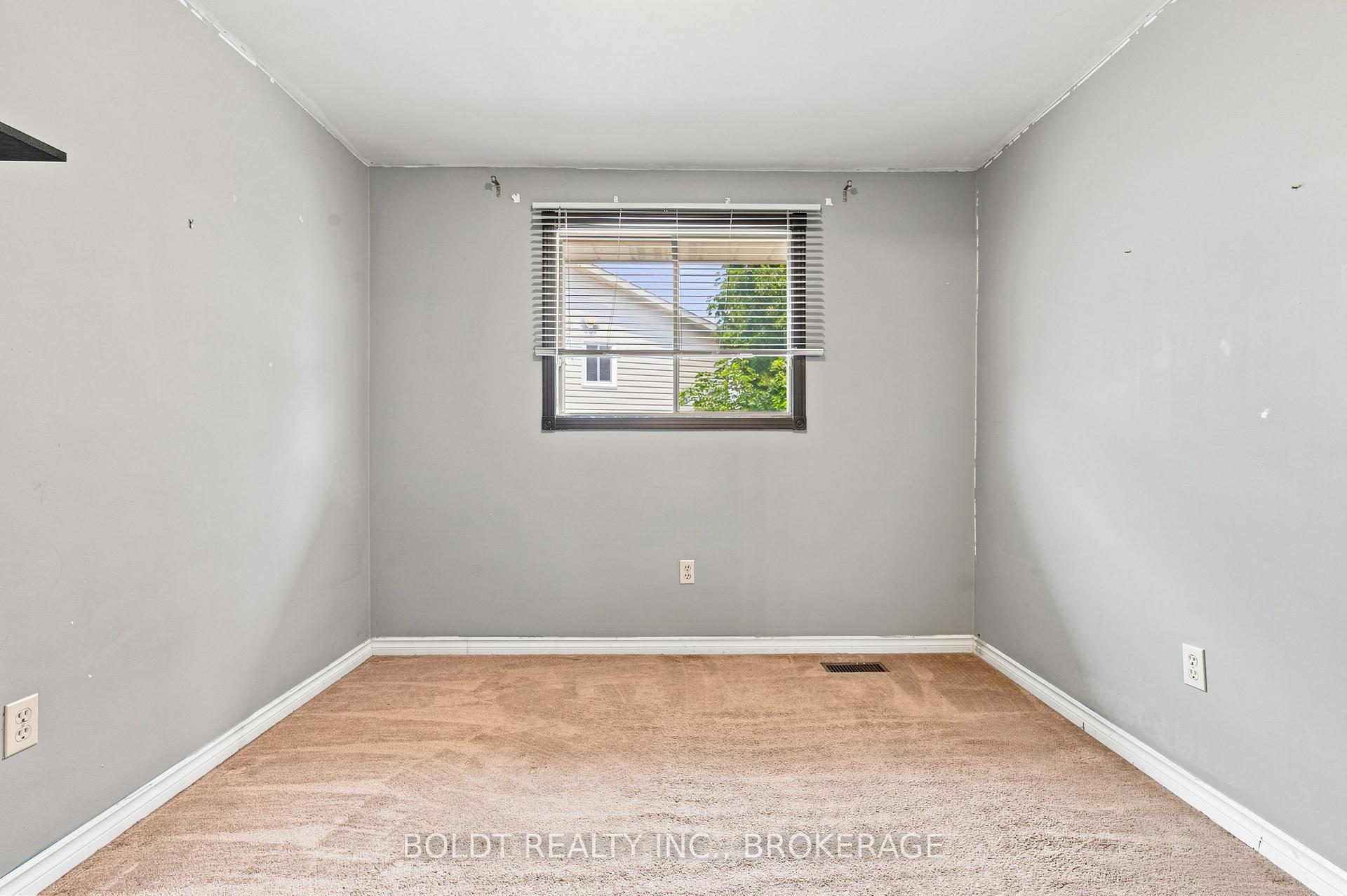 Photo 25 of 44 Culligan Crescent, Thorold, Confederation Heights — HOMEH