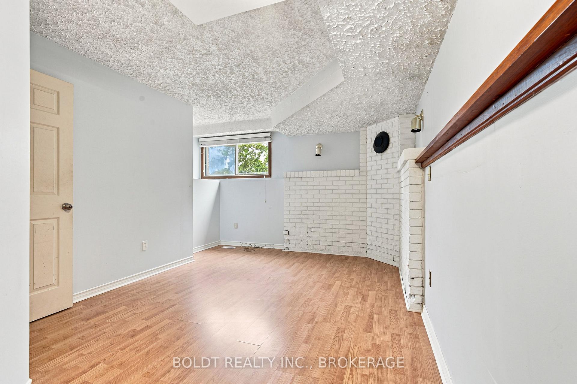Photo 30 of 44 Culligan Crescent, Thorold, Confederation Heights — HOMEH