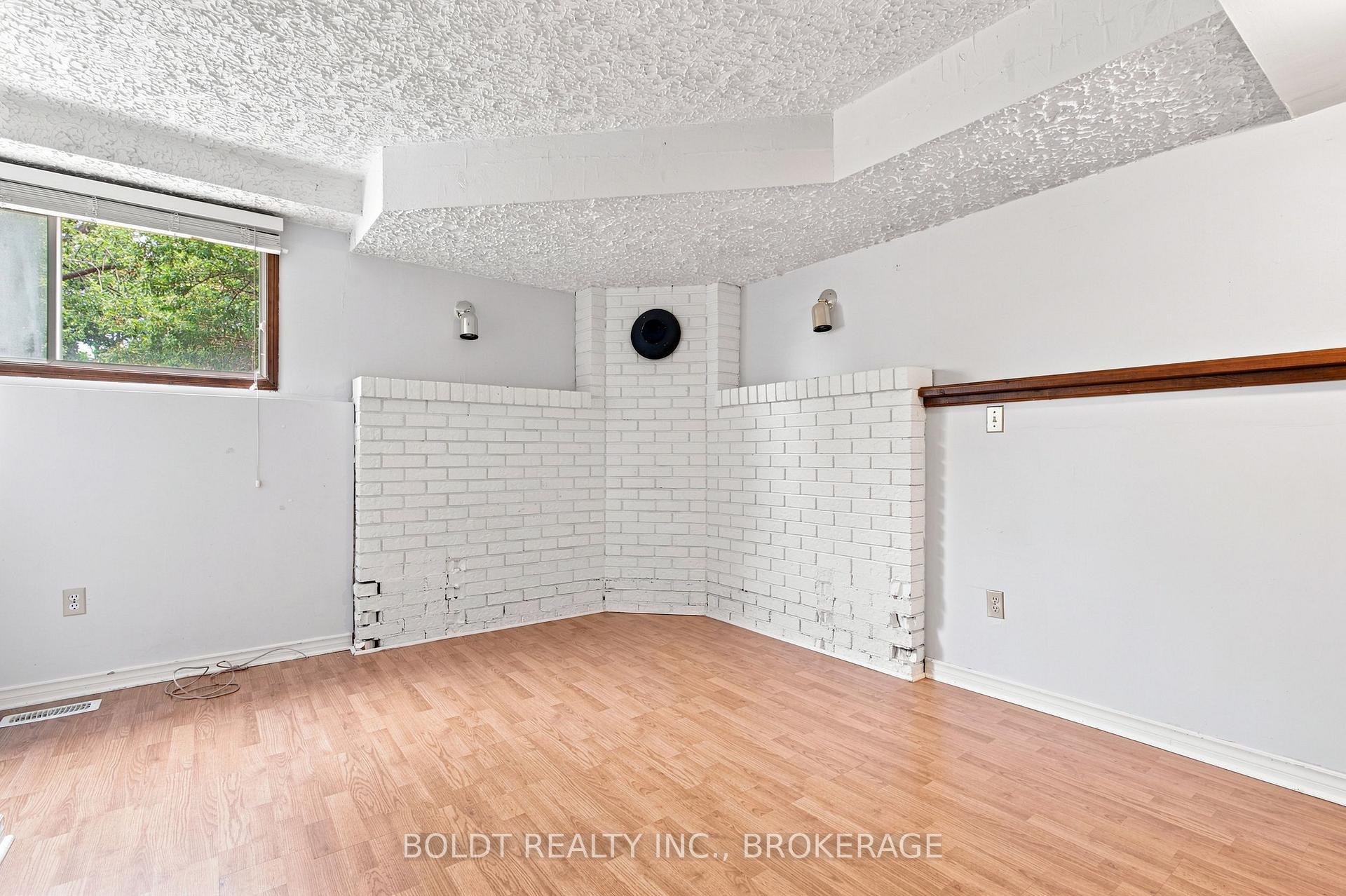 Photo 31 of 44 Culligan Crescent, Thorold, Confederation Heights — HOMEH