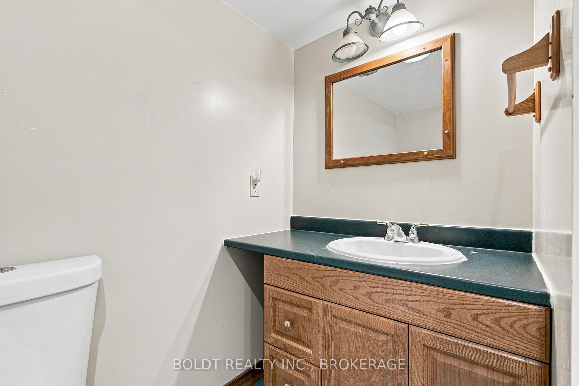 Photo 39 of 44 Culligan Crescent, Thorold, Confederation Heights — HOMEH