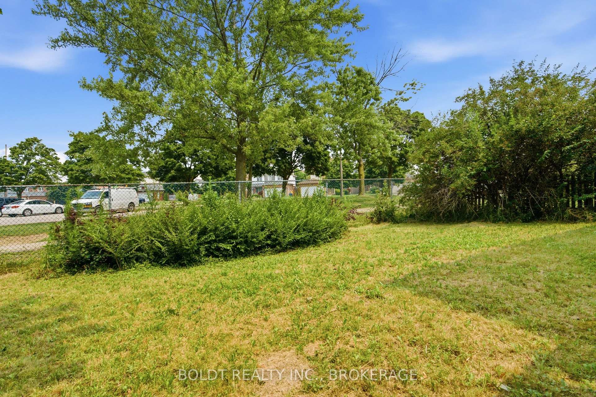 Photo 50 of 44 Culligan Crescent, Thorold, Confederation Heights — HOMEH