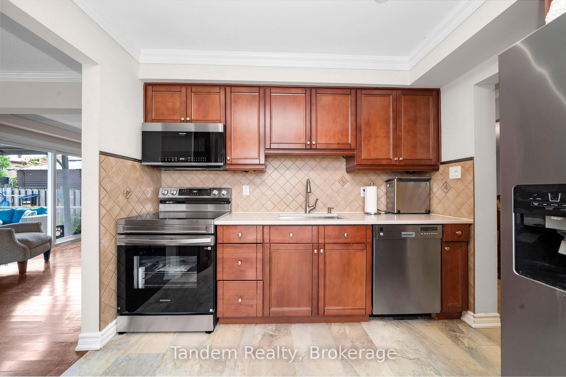 Photo 5 of 769 Coulson Avenue, Milton, Timberlea — HOMEH
