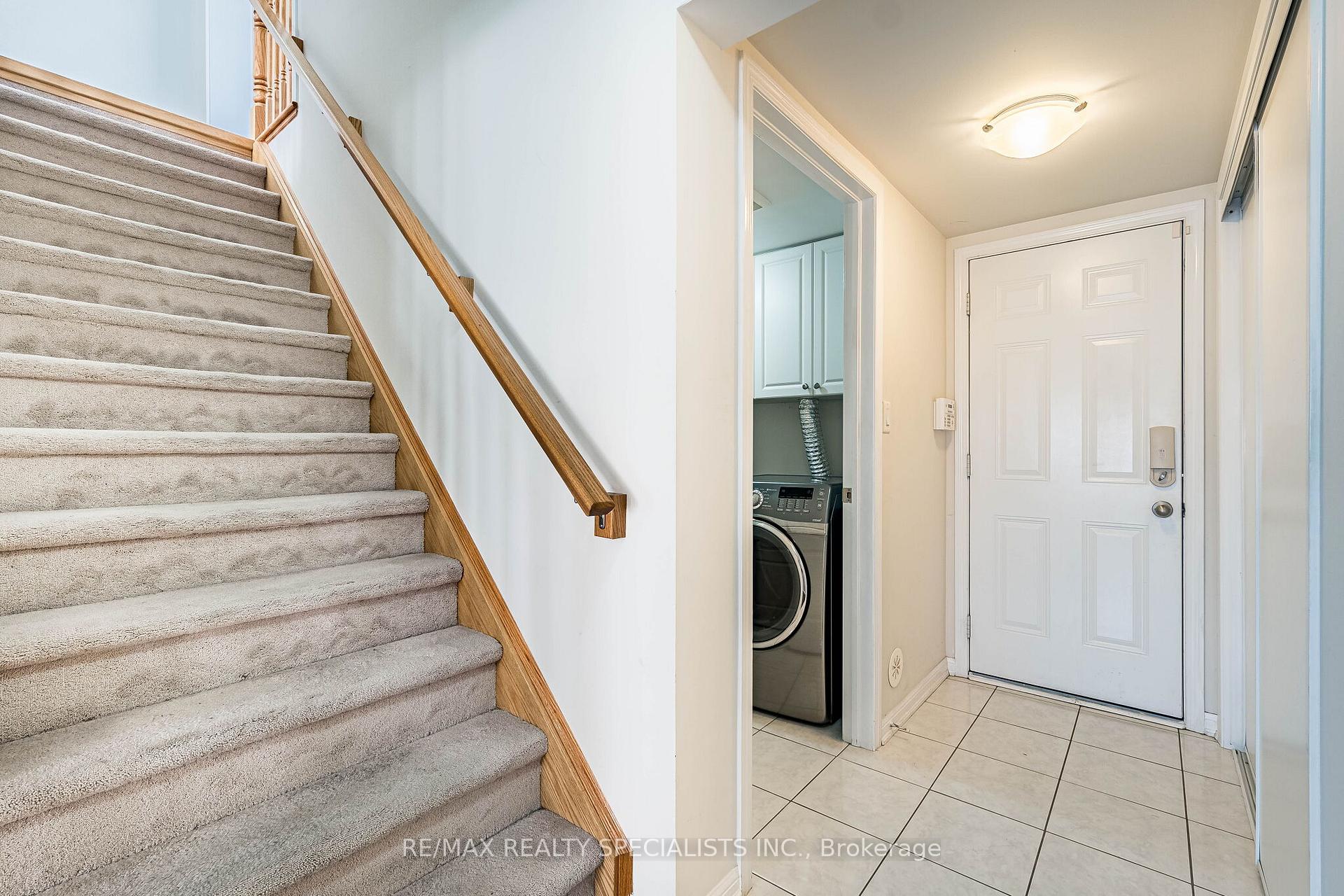 Photo 11 of 6 Agricola Road, Brampton, Northwest Brampton — HOMEH